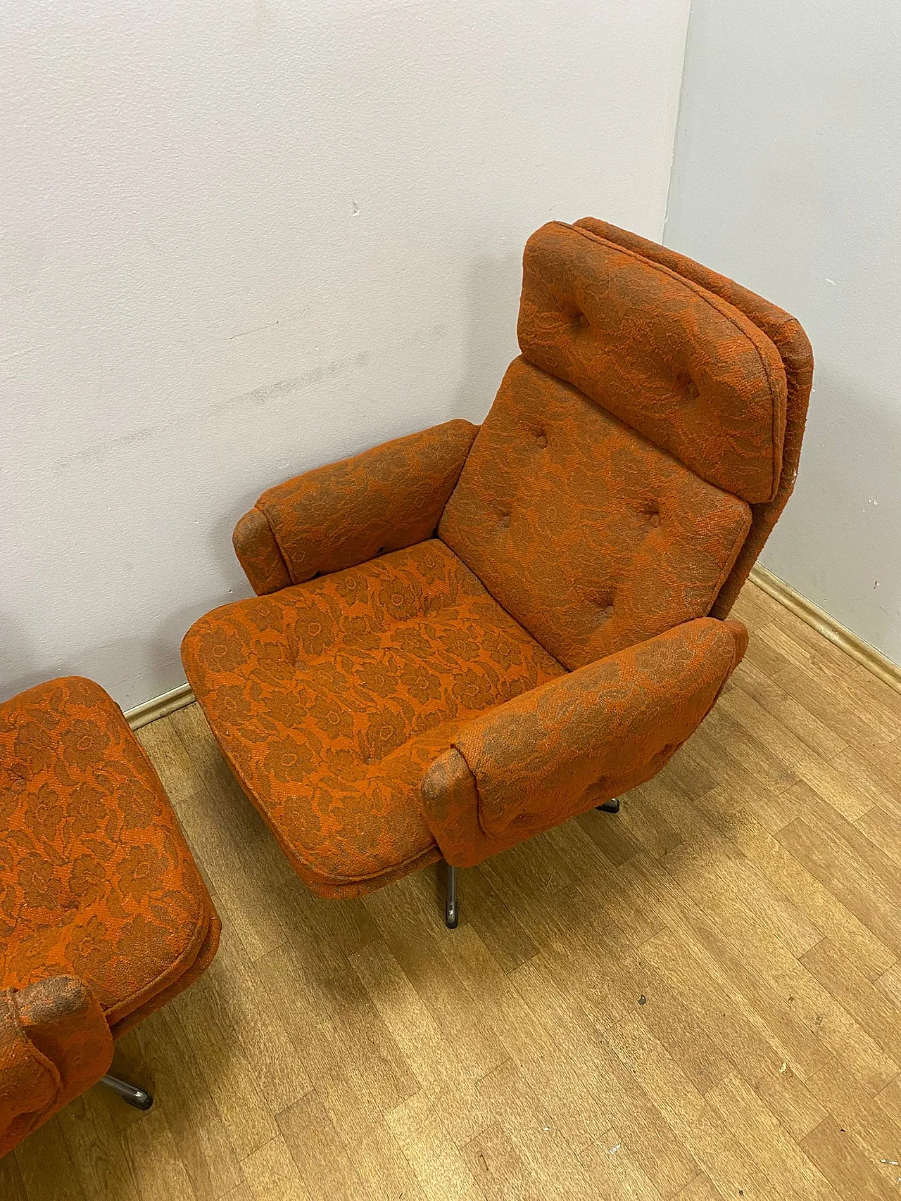 Poltrona girevole di Gerald Neusser, anni '70 17