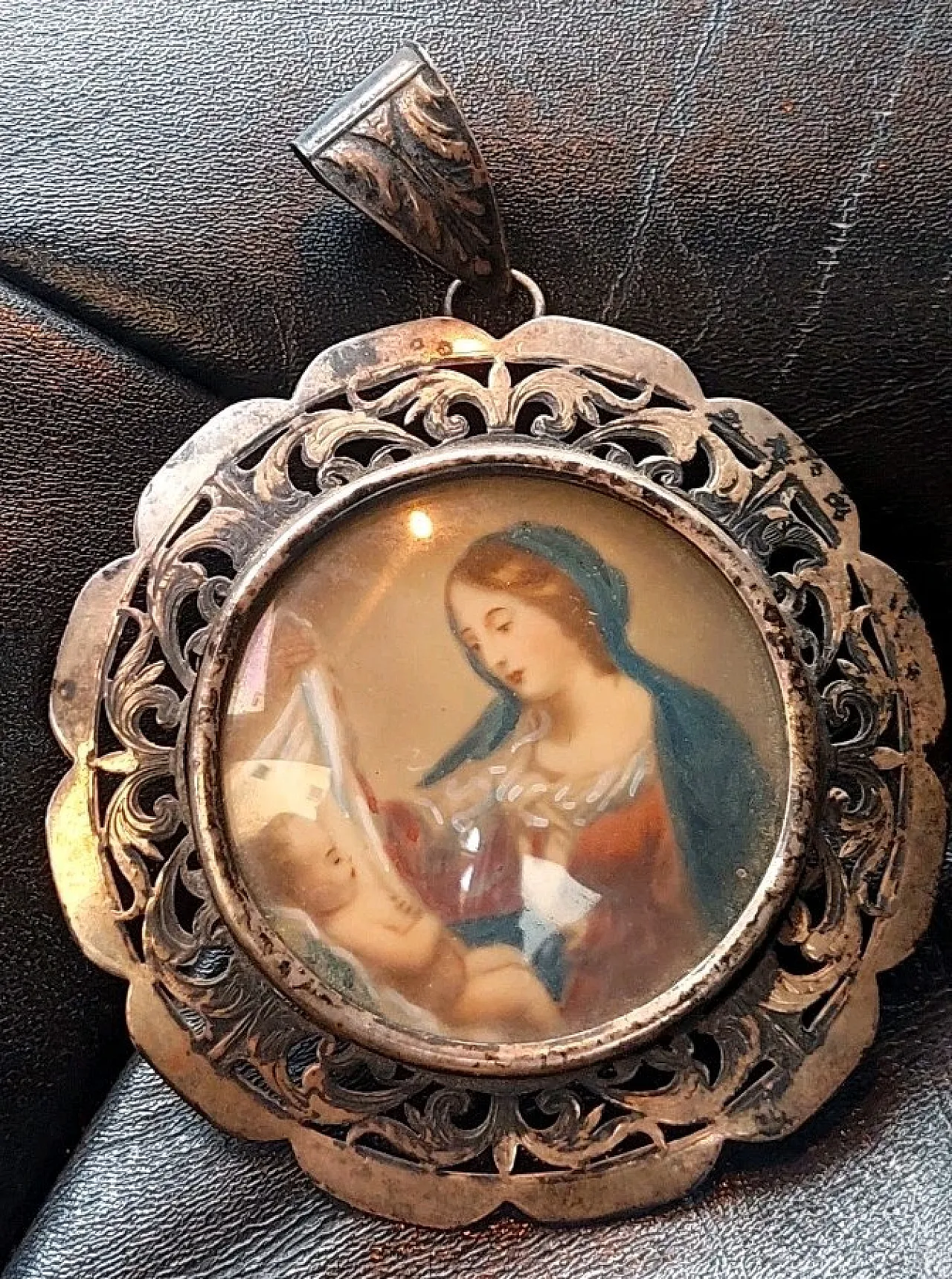 Madonna and Child with silver frame, 20th century | intOndo