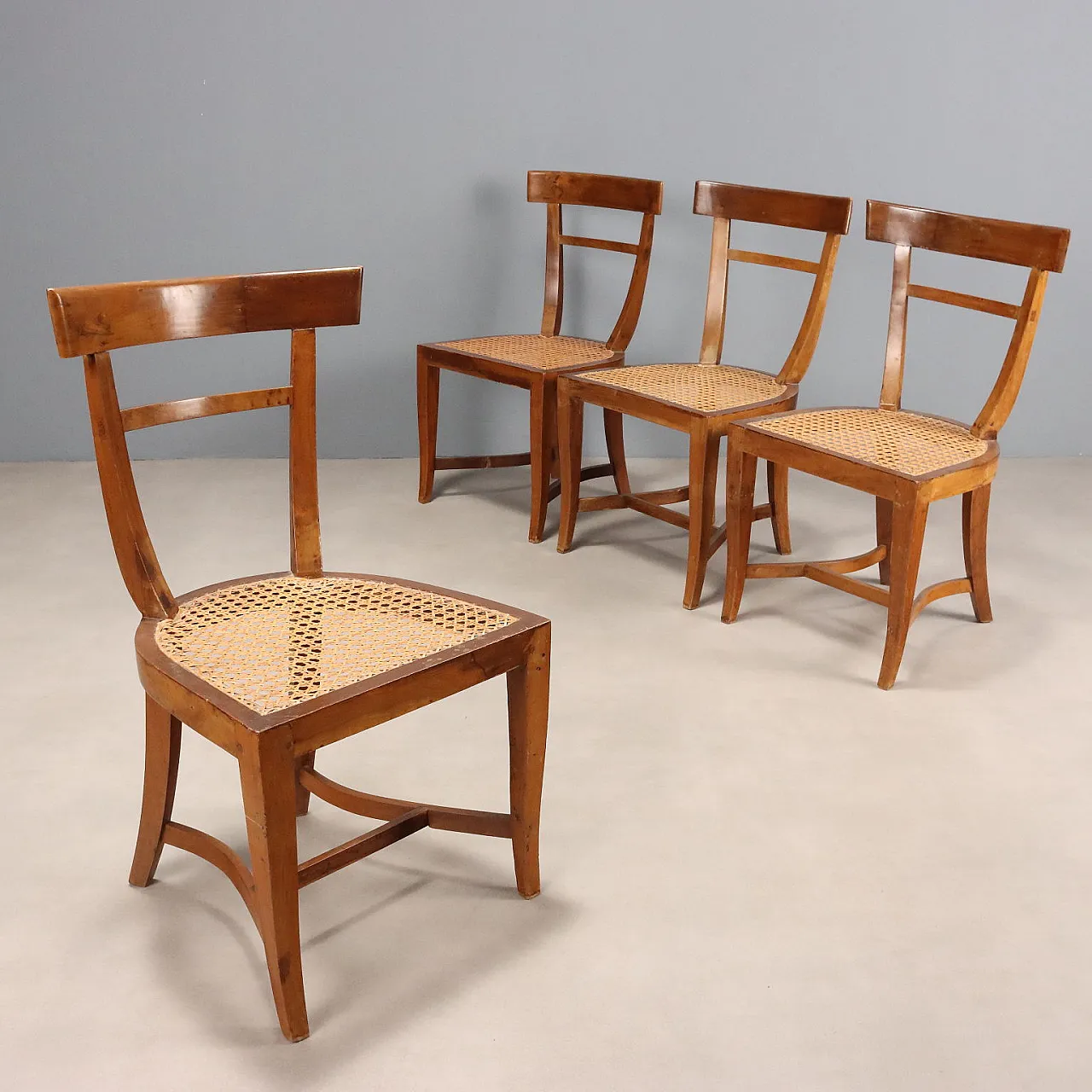 4 Sedie in noce, primo '800 1