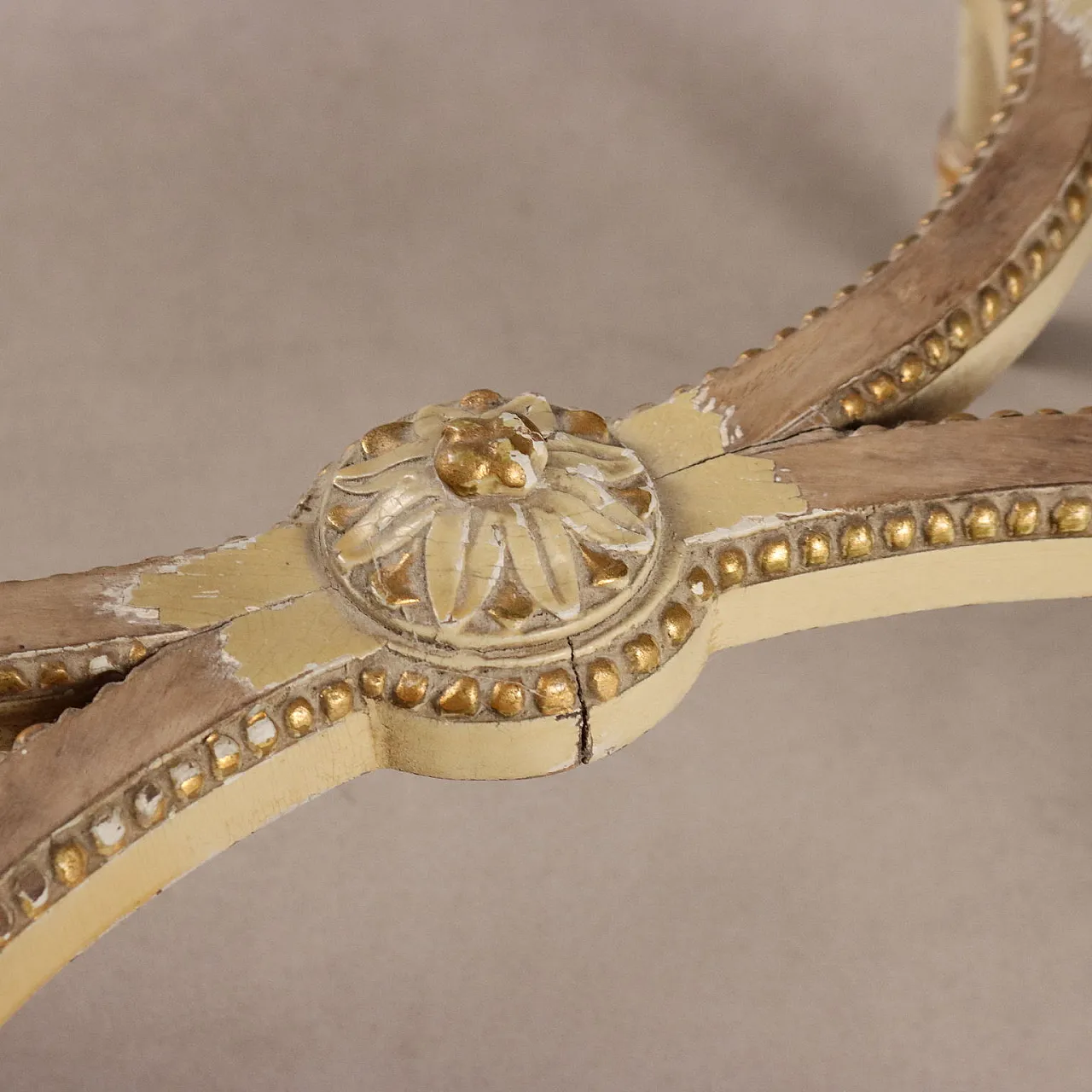 Tavolino in stile neoclassico in legno laccato e dorato, '800 6