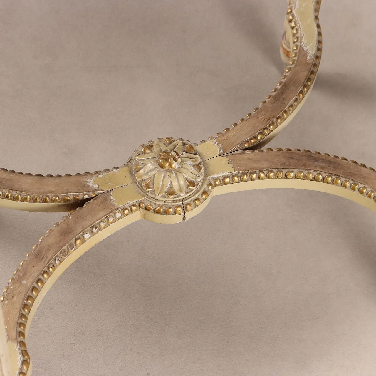 Tavolino in stile neoclassico in legno laccato e dorato, '800 7