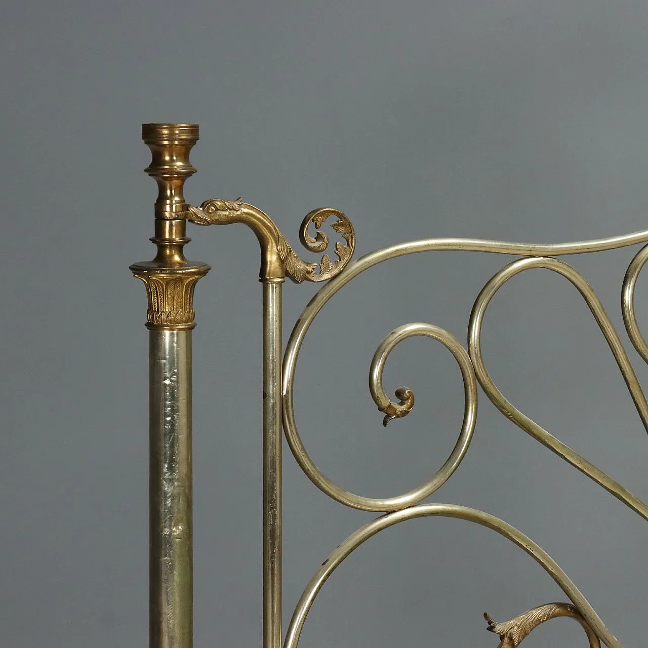 Letto in ottone e bronzo con motivi a foglie, volute e floreali, '800 4