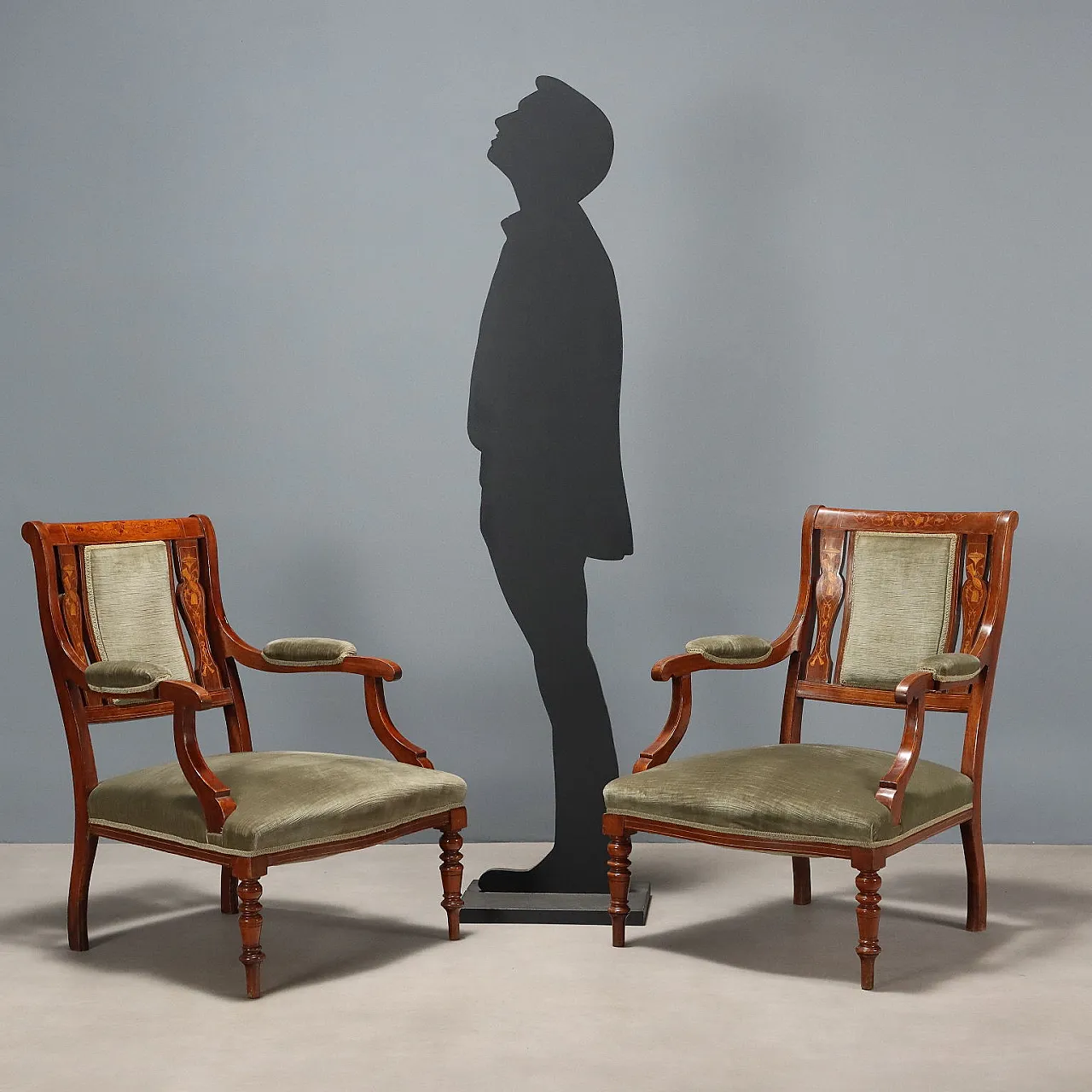 Coppia di poltrone in mogano e acero con intarsi, fine '800 2