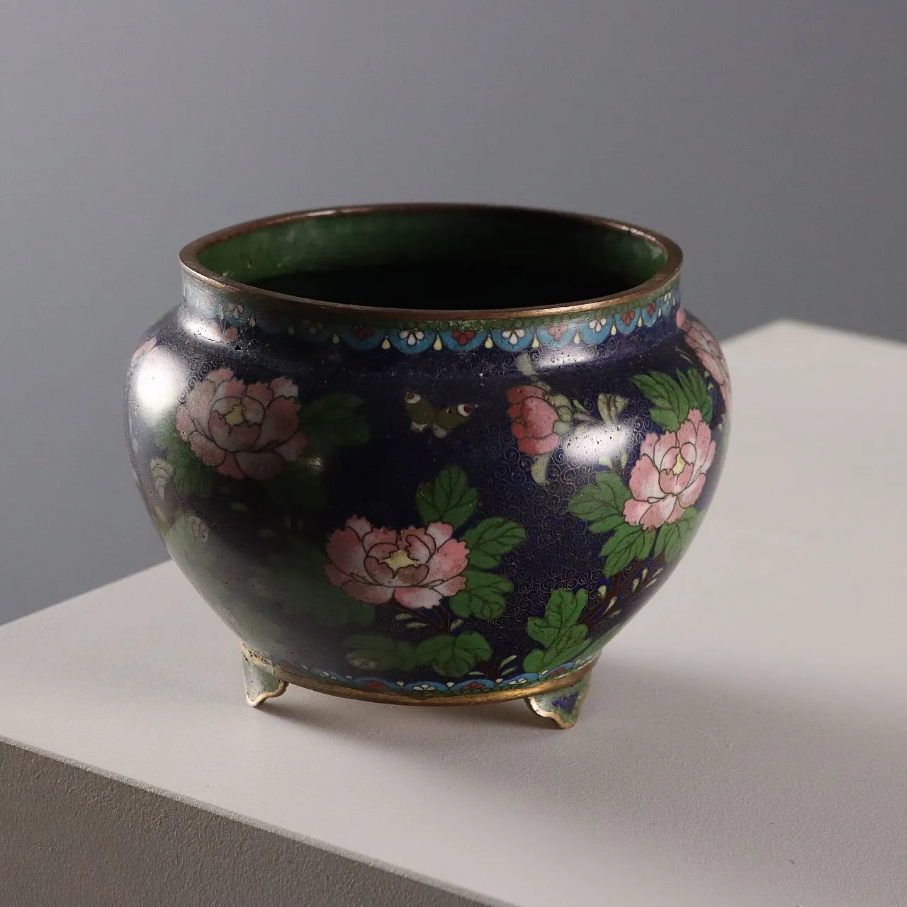 Vaso decorato con smalti cloisonné, '900 1