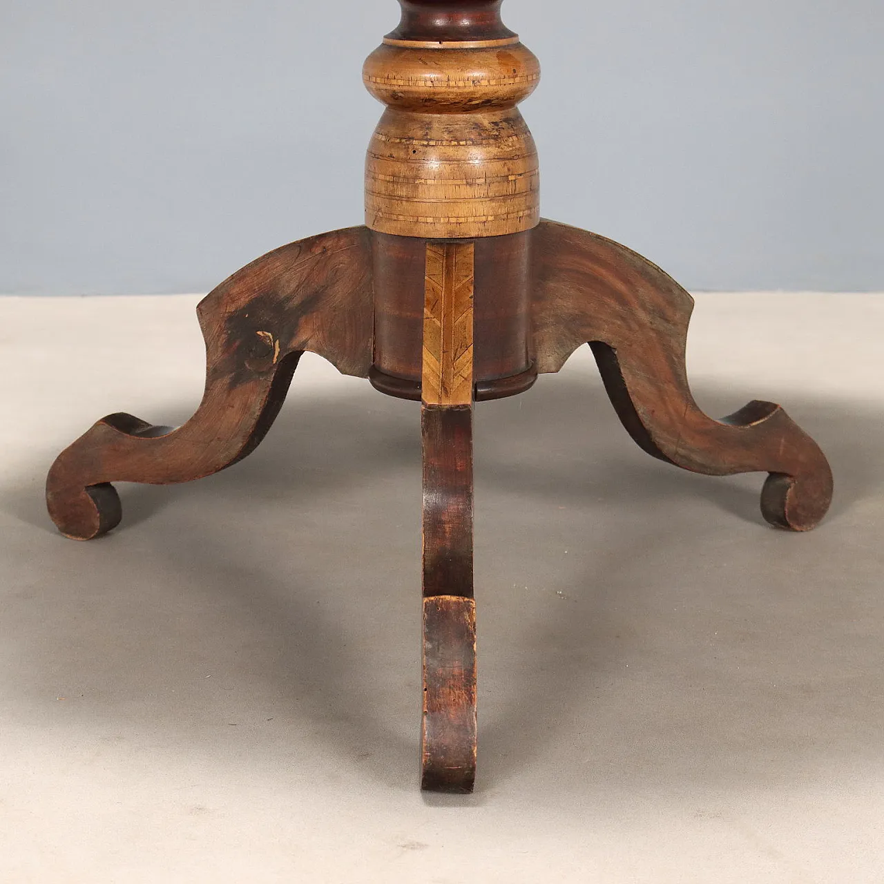 Tavolino in noce, fine '800 7