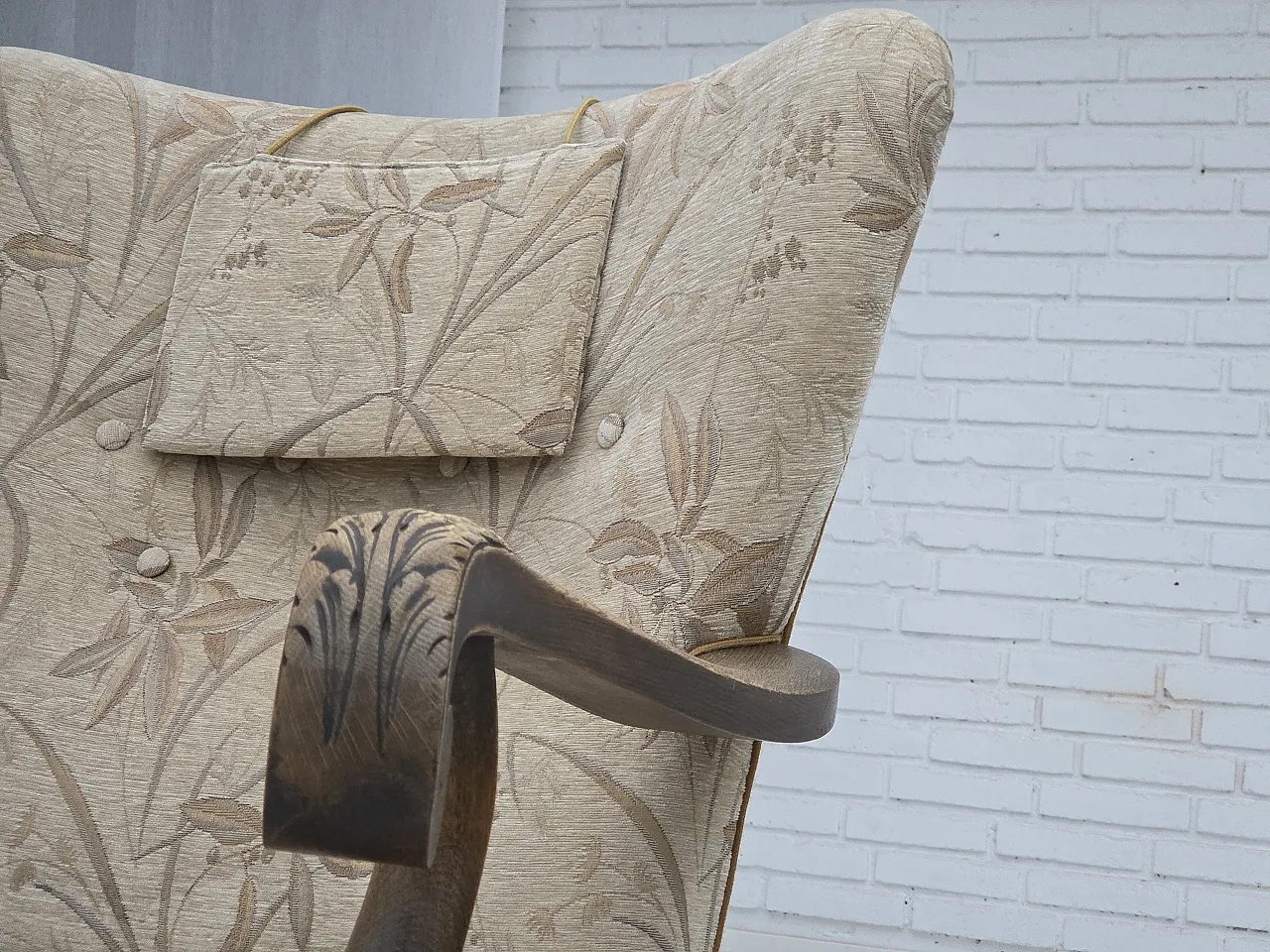 Poltrona danese beige/marrone, legno di rovere, anni '60 10