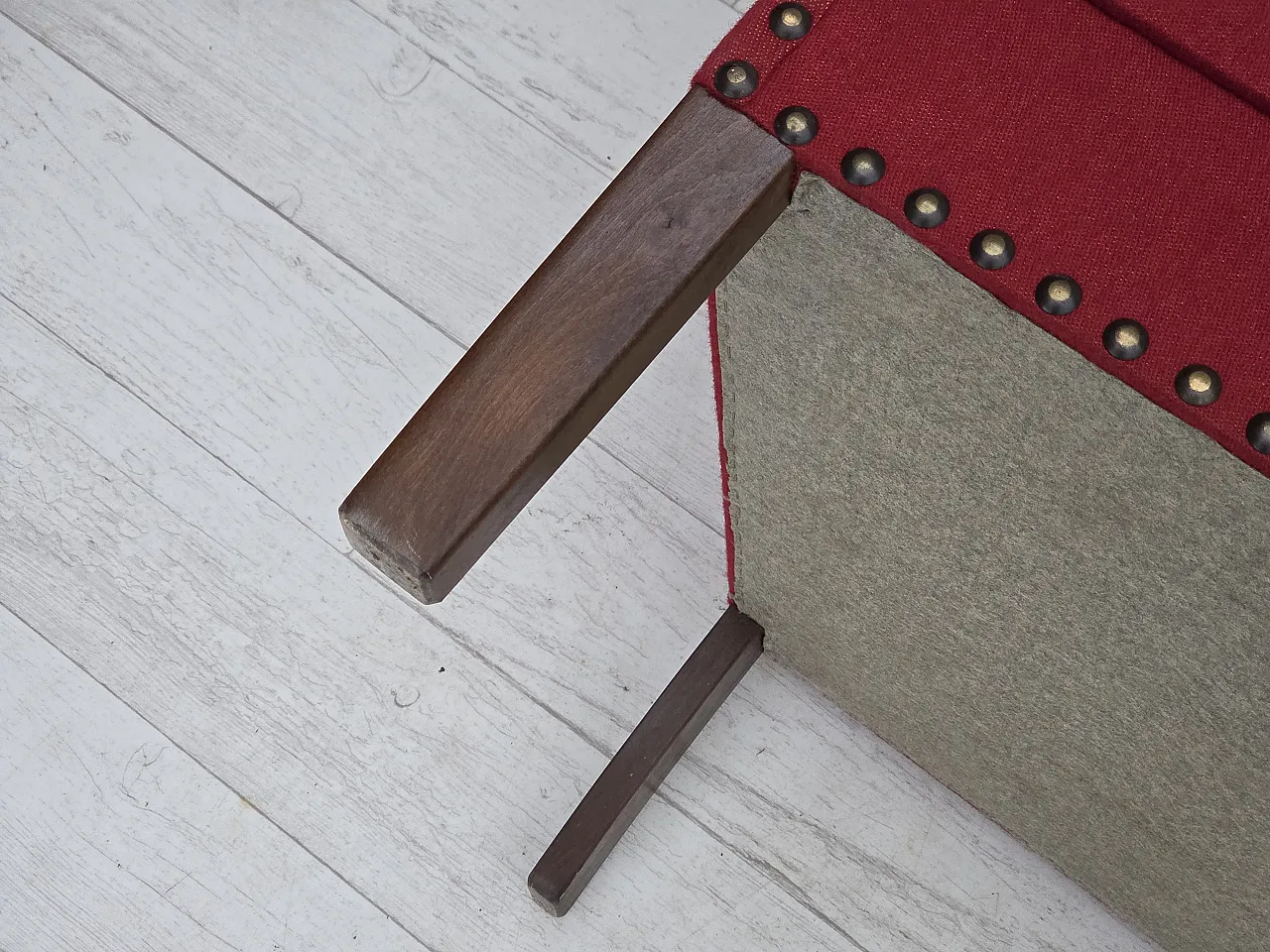 Divano danese a 2 posti in lana rossa, legno di frassino, anni '70 18