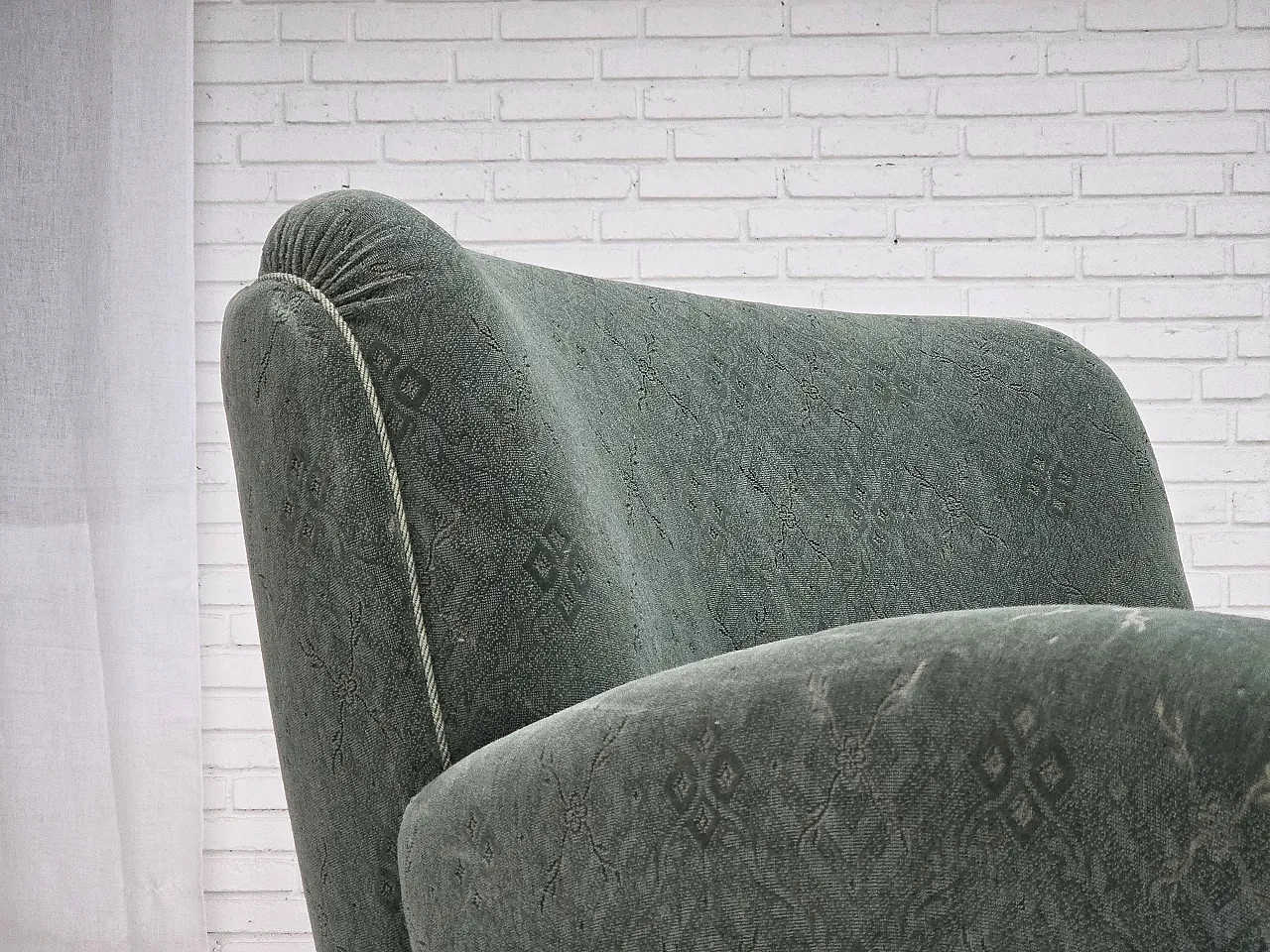 Poltrona danese in lana verde chiaro quercia, anni '60 5