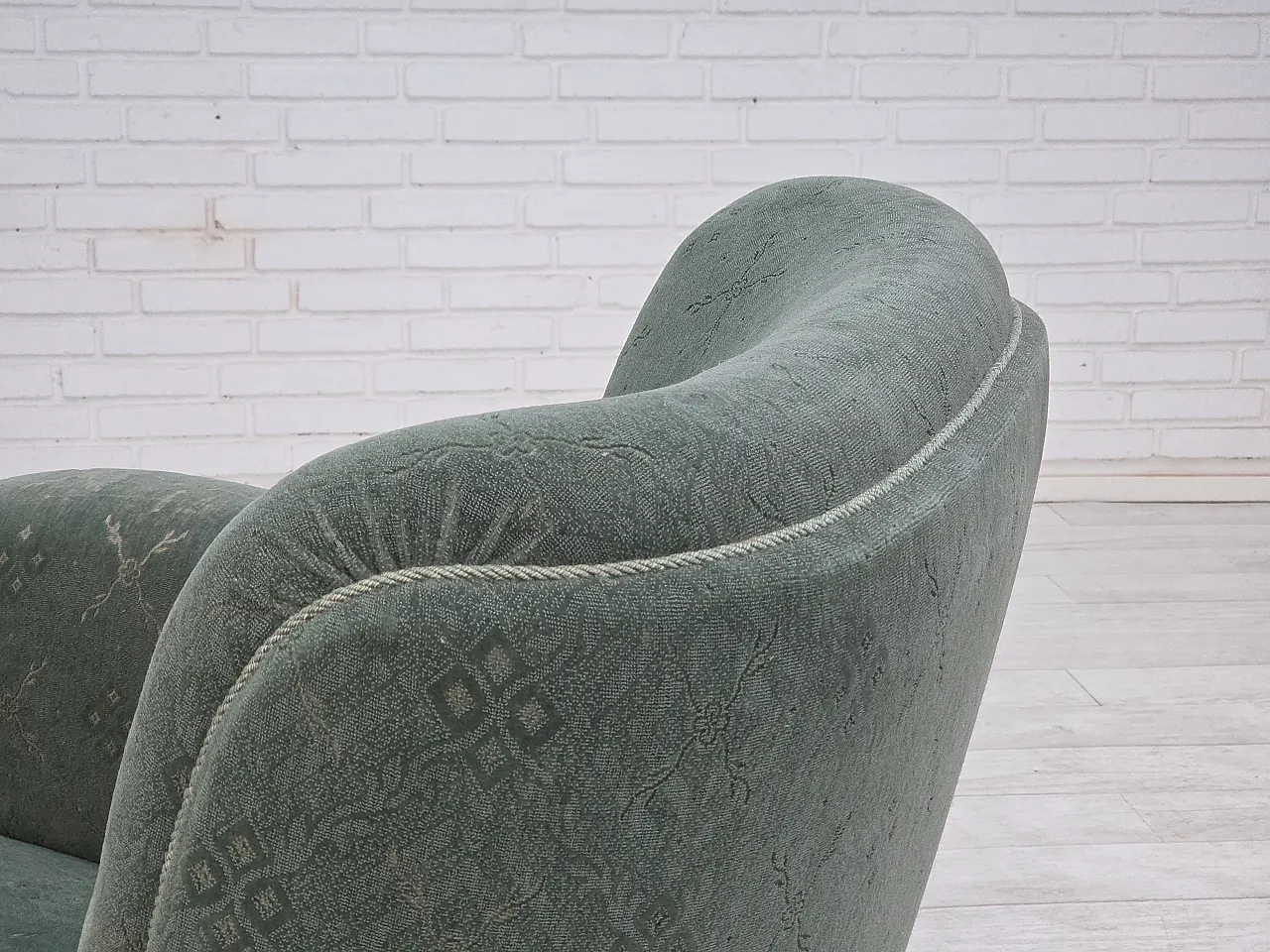 Poltrona danese in lana verde chiaro quercia, anni '60 16