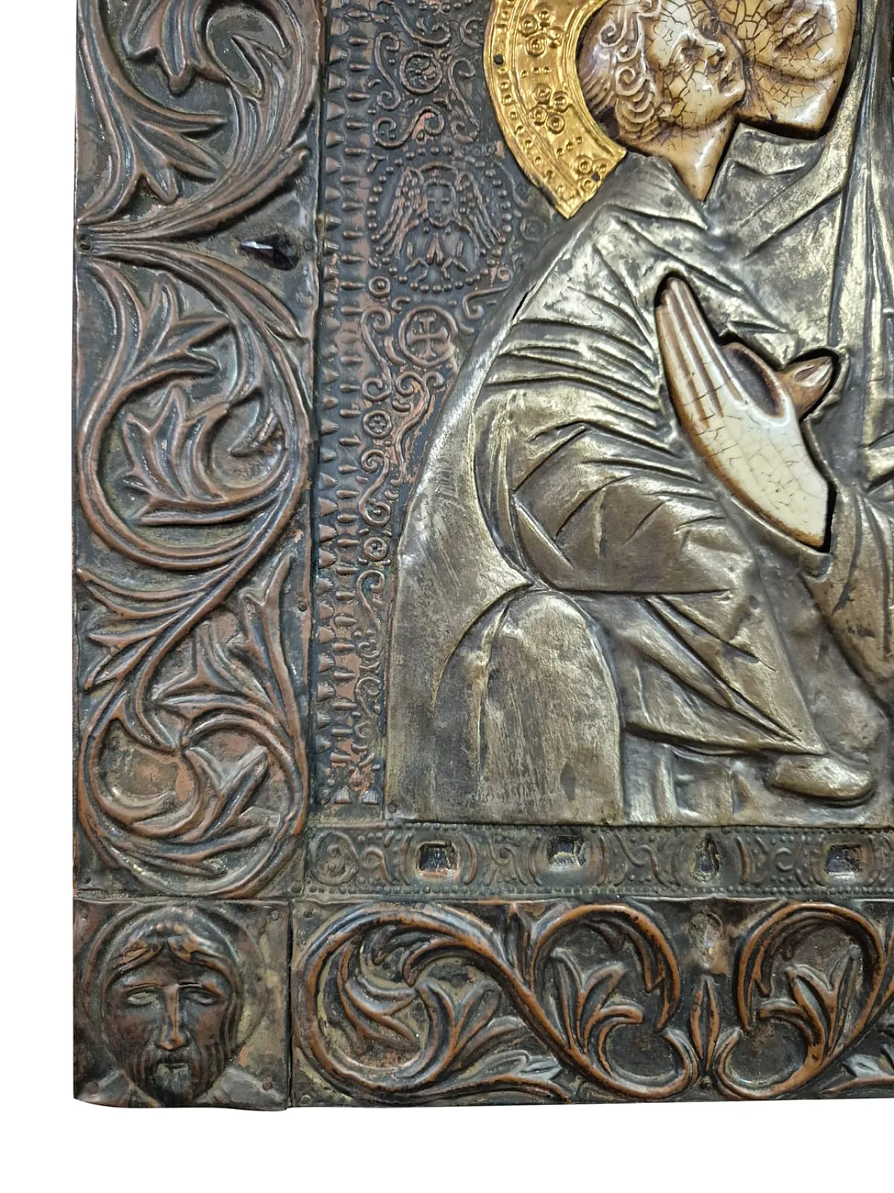 Icona sacra Madonna col Bambino in metallo sbalzato e inserti ceramici 19
