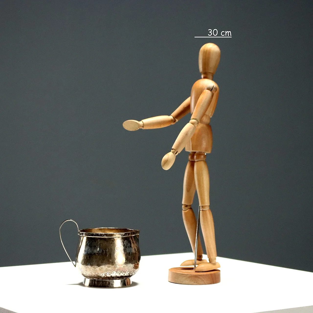 Brocca per il latte in argento forgiato a mano, '900 2