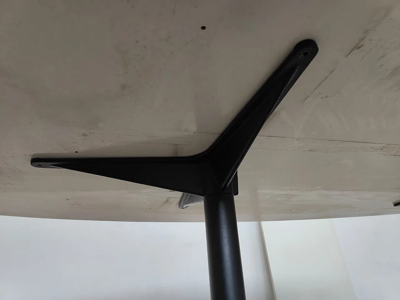 ET151 Herman Miller, Charles & Ray Eames table 15