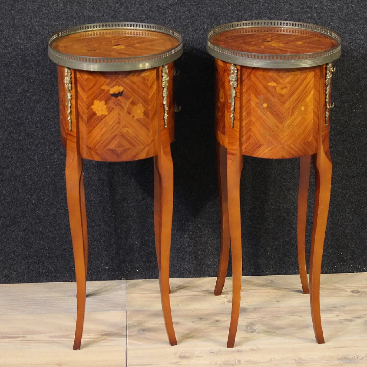 Coppia di comodini francesi ovali intarsiati, '900 12