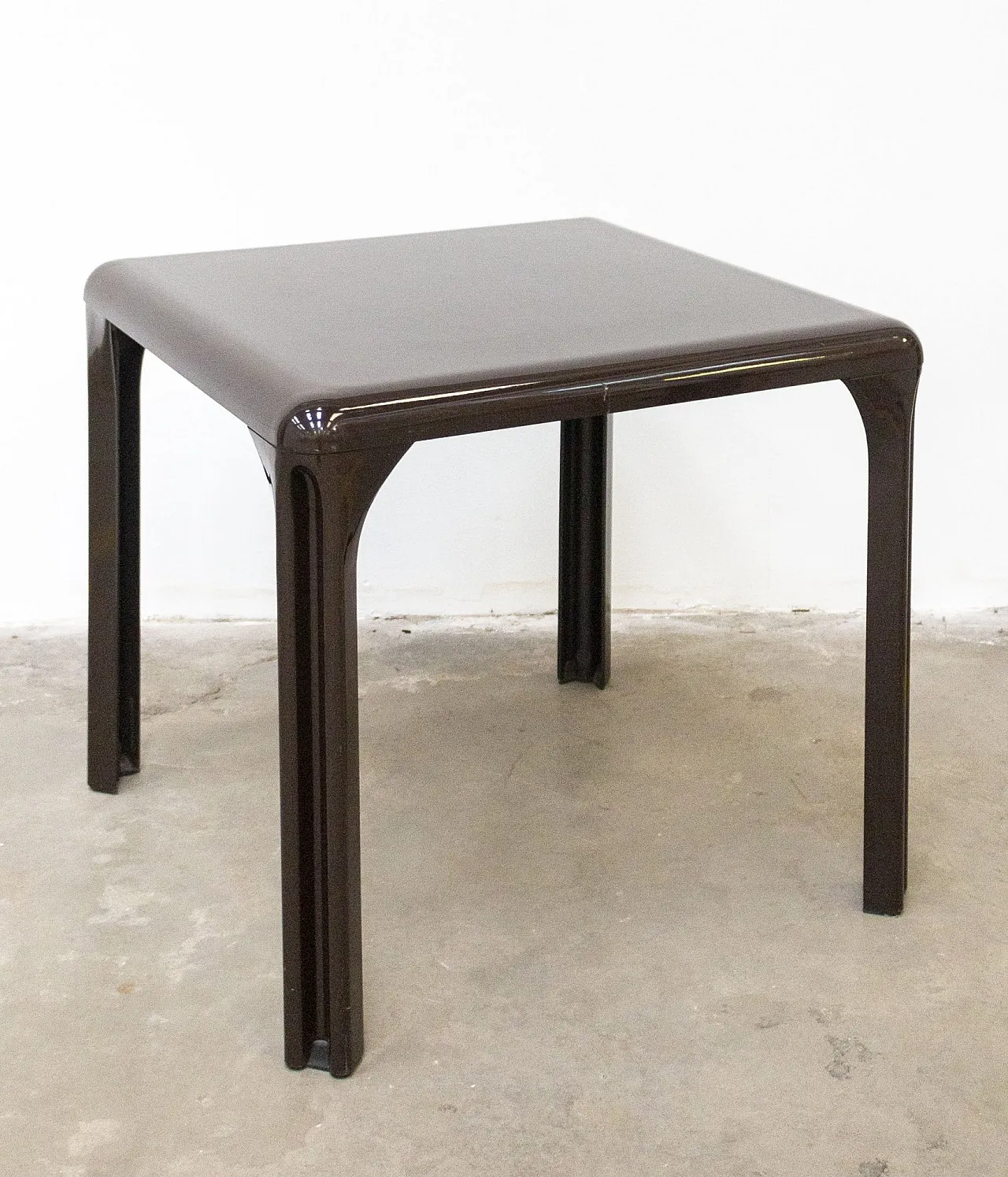 Tavolo Stadio 80-ARA di Vico Magistretti per Artemide, anni '60 1