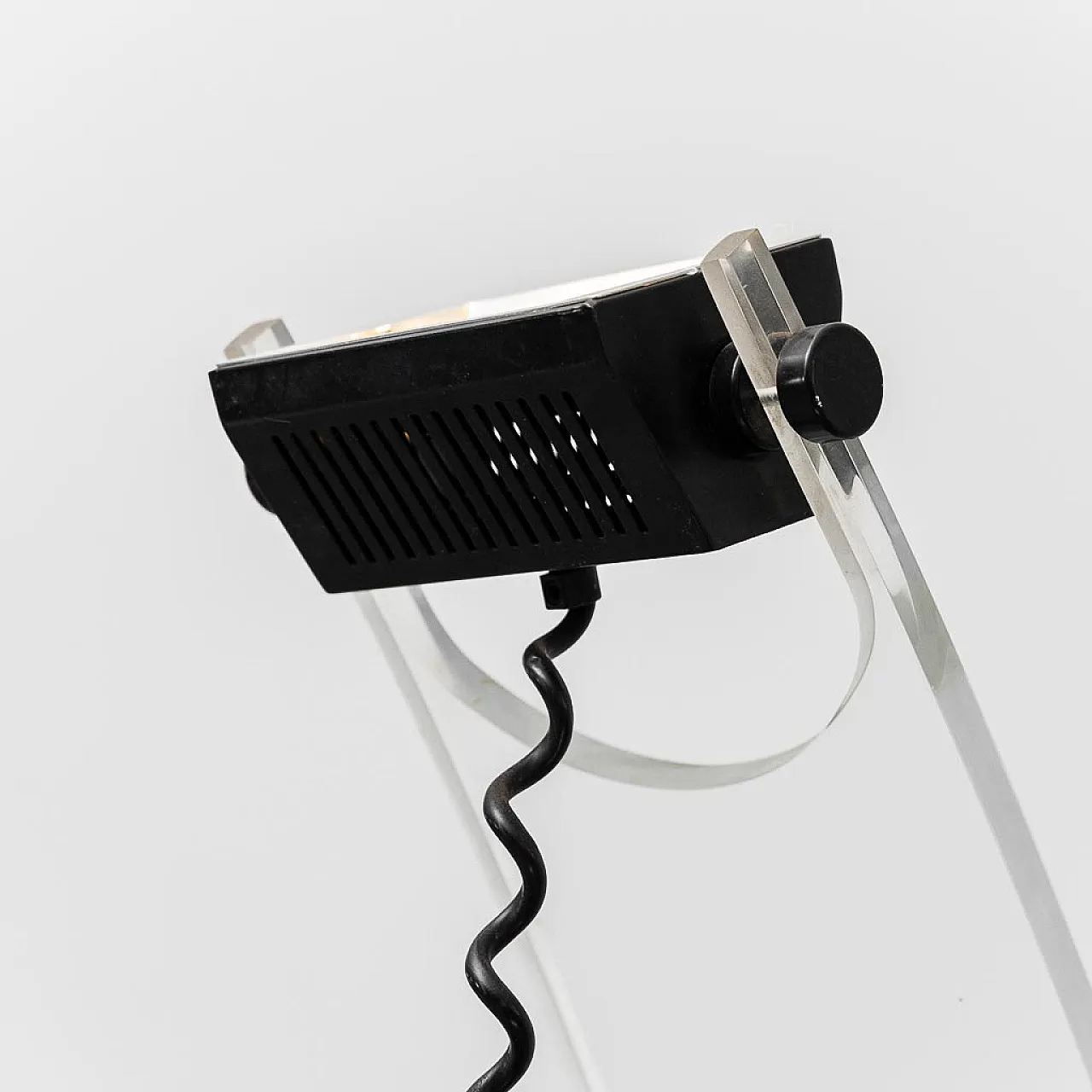 Lampada da terra ad arco in plexiglass, anni '70 7