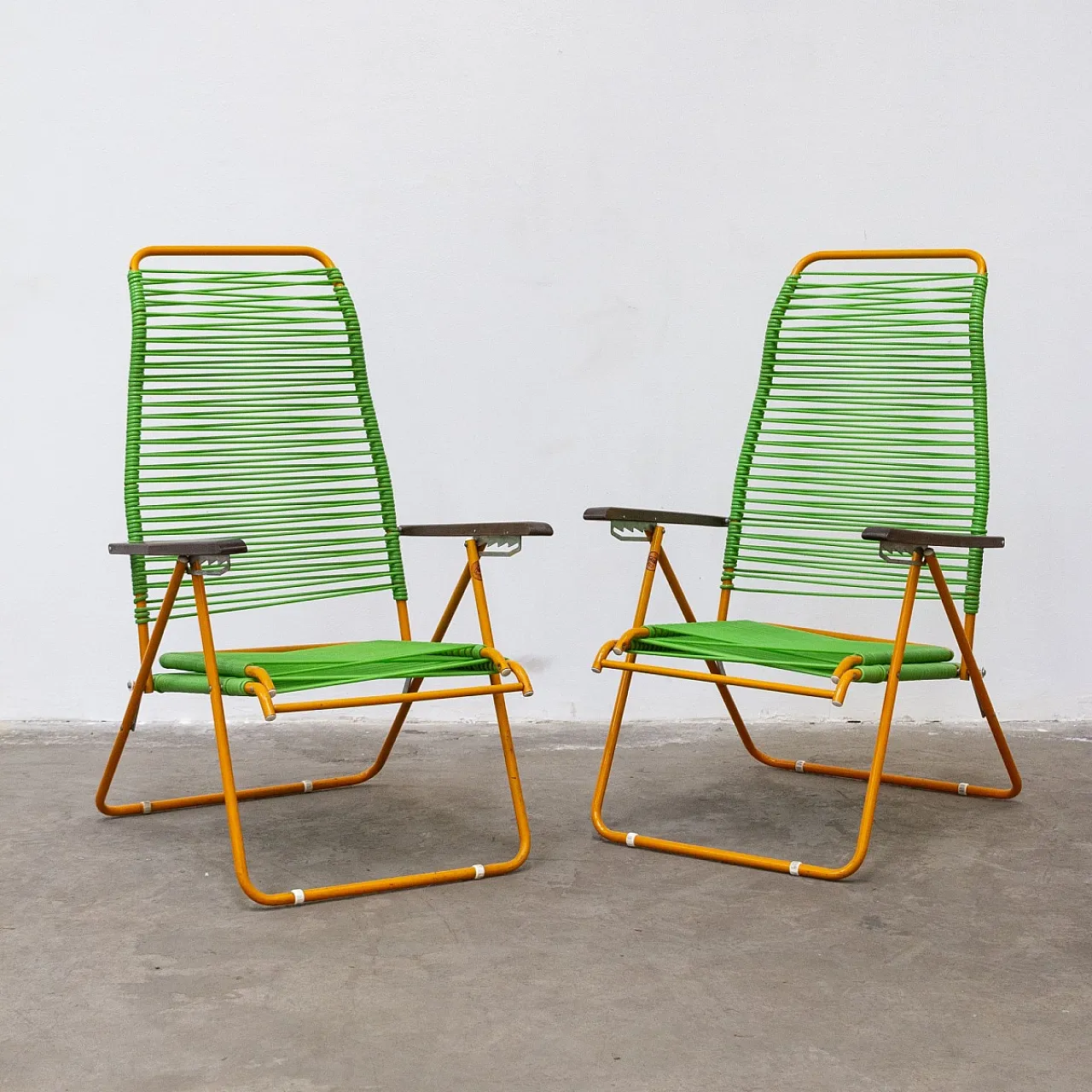 Coppia di sedie a sdraio da esterno in PVC, anni '60 11
