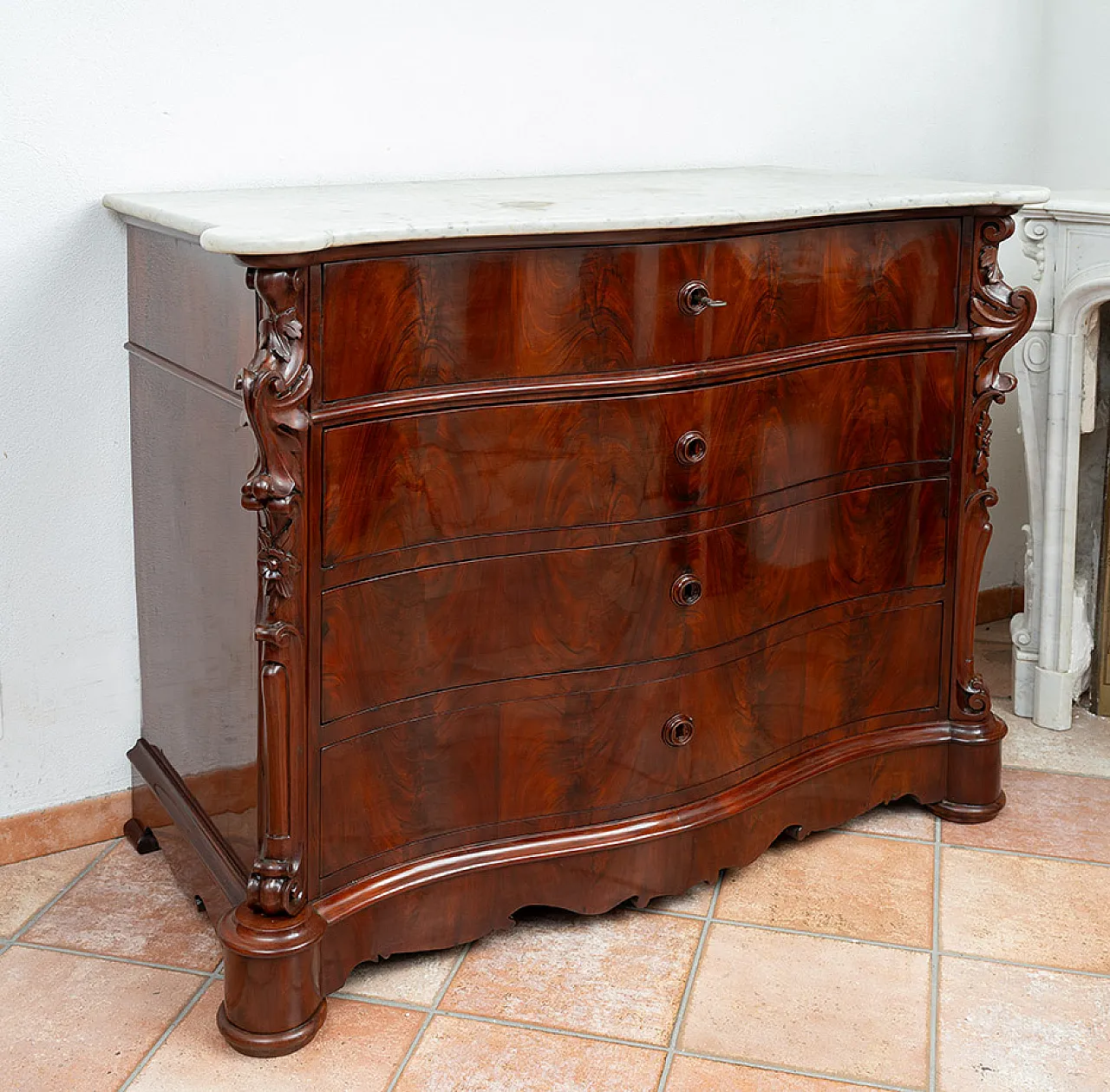 Louis Philippe chest of drawers in mahogany feather, 19th century 3