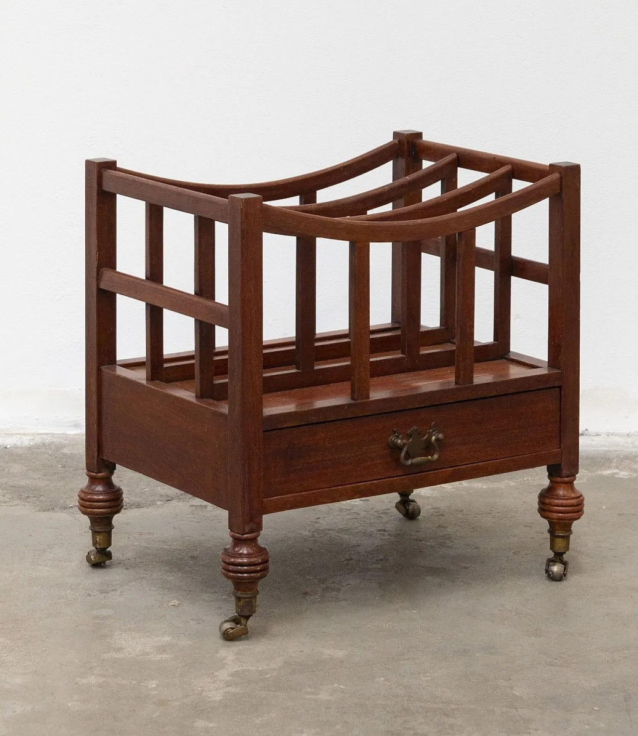 Mahogany magazine rack, 20th century 1