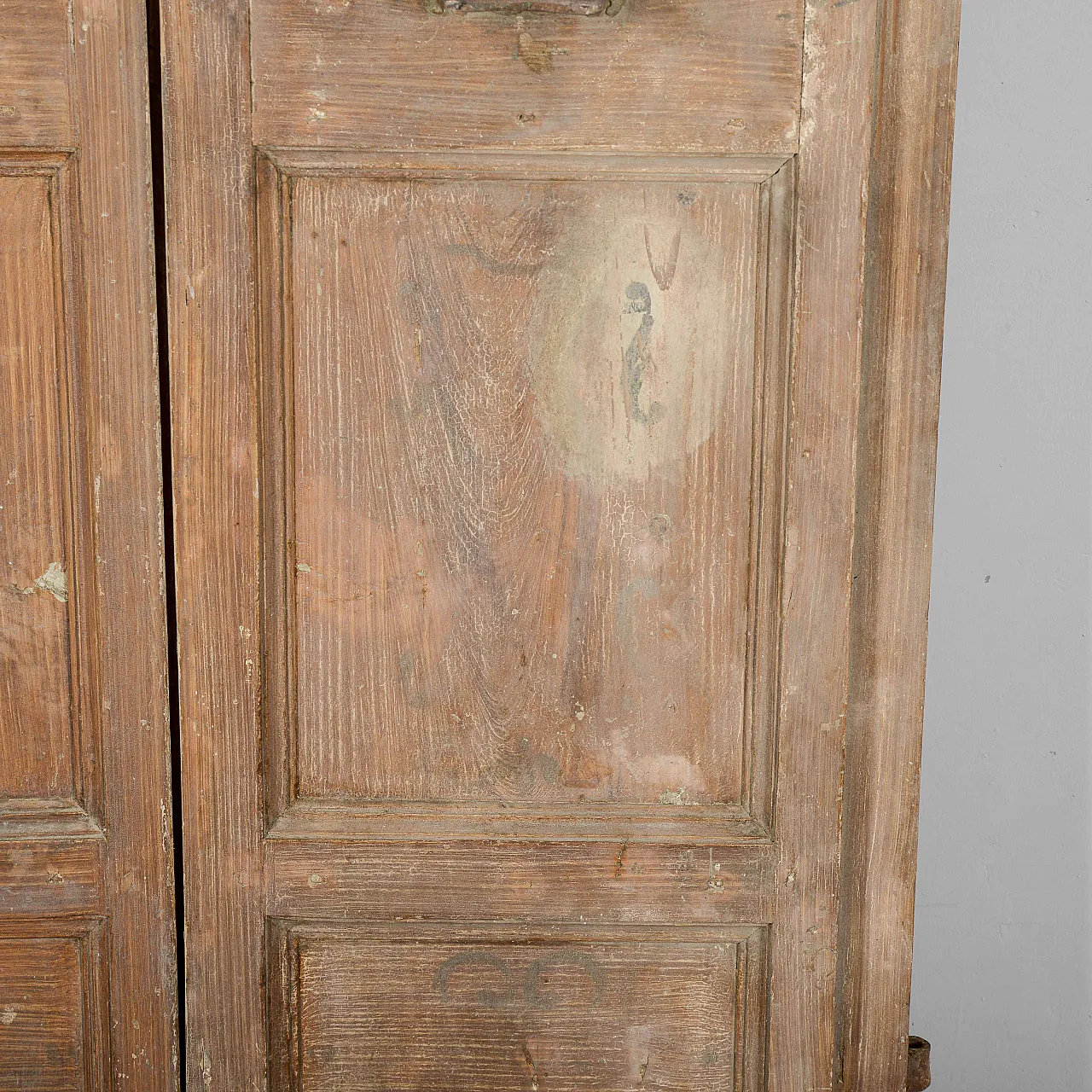 Porta in legno laccato e metallo, '700 3