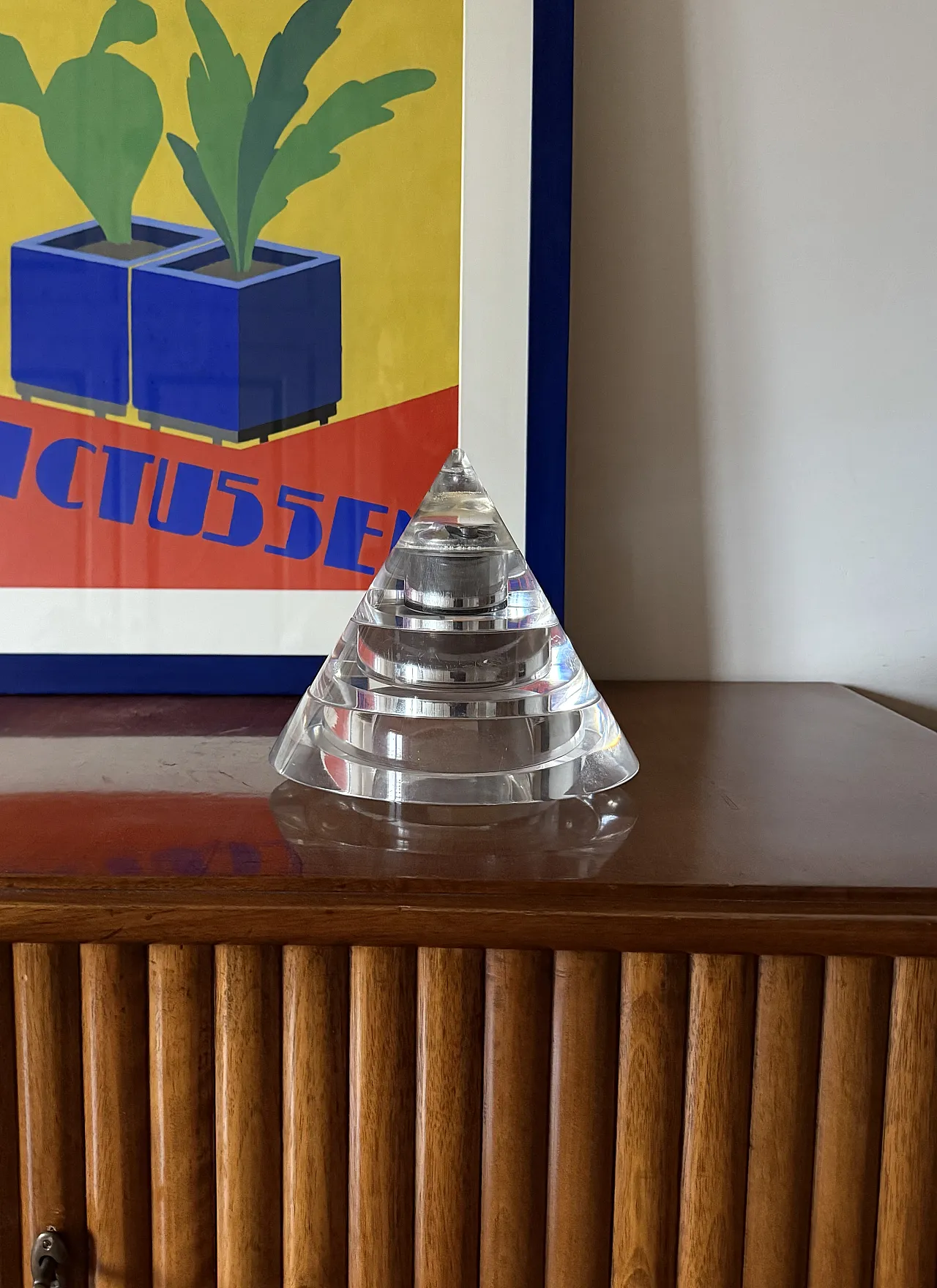 Space age lucite conical smoking set, Italy 1970 2