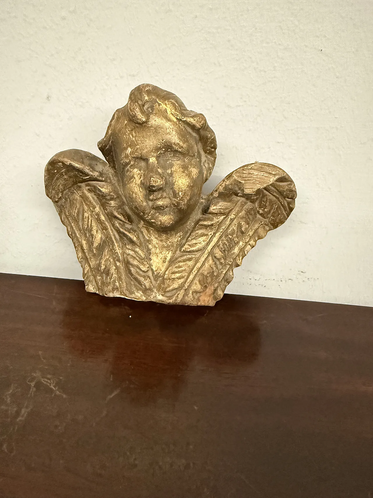 Golden angel sculpture fragment, 17th century 1