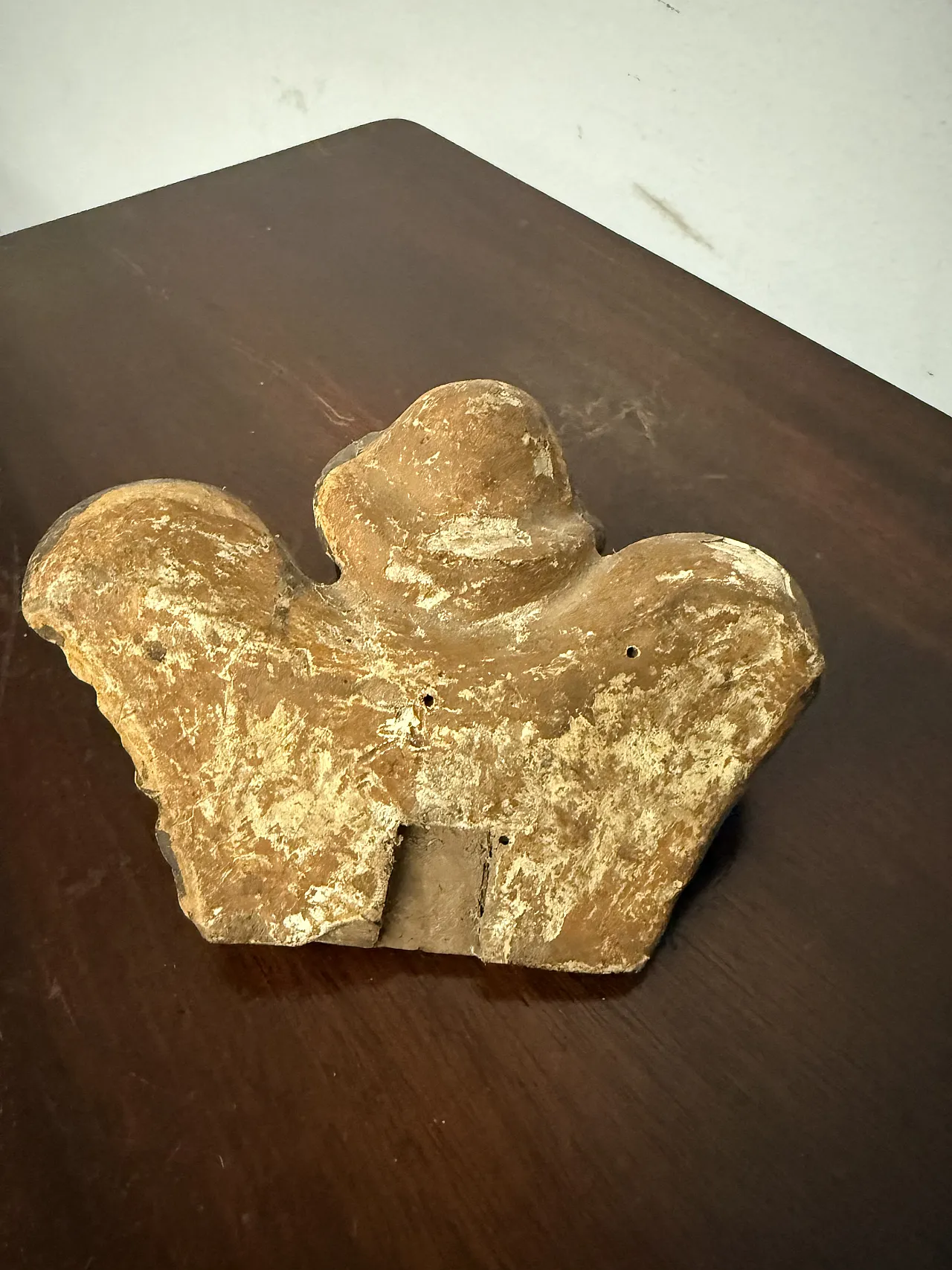 Golden angel sculpture fragment, 17th century 6