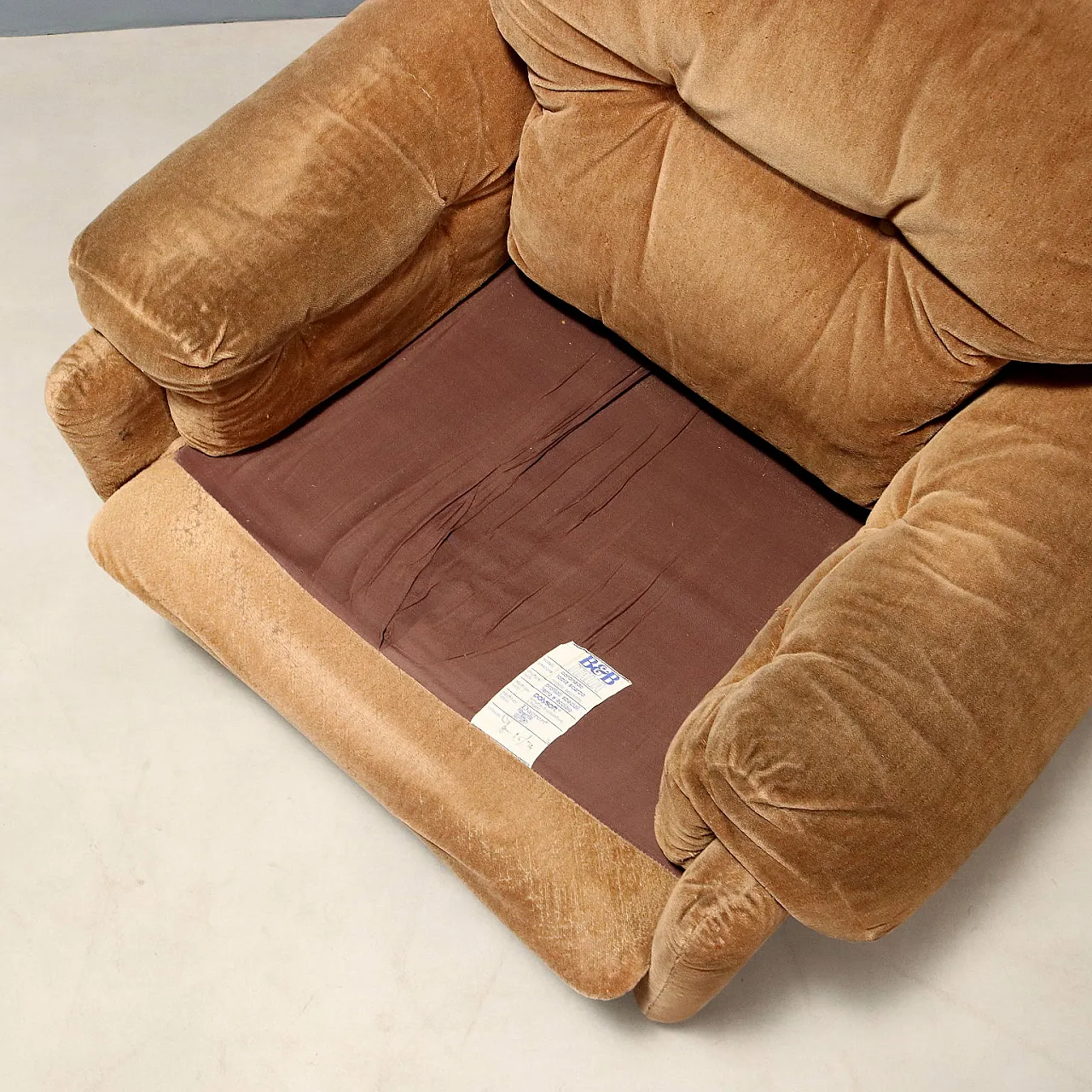 Pair of Scarpa armchairs in foam and fabric, 20th century 8