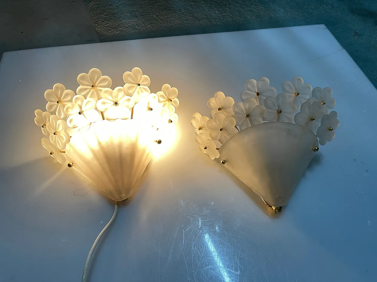 Pair of Italian Murano glass flower sconces, 1960s 3