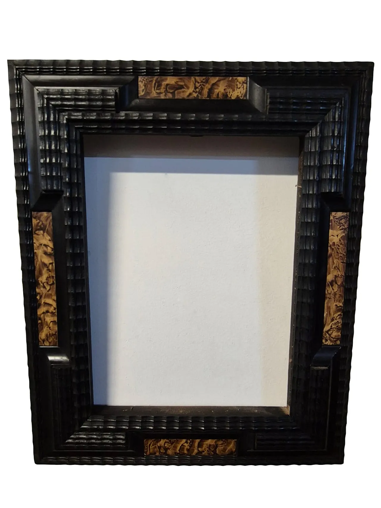 Antique Italian frame in ebonized wood with guilloché workmanship 9