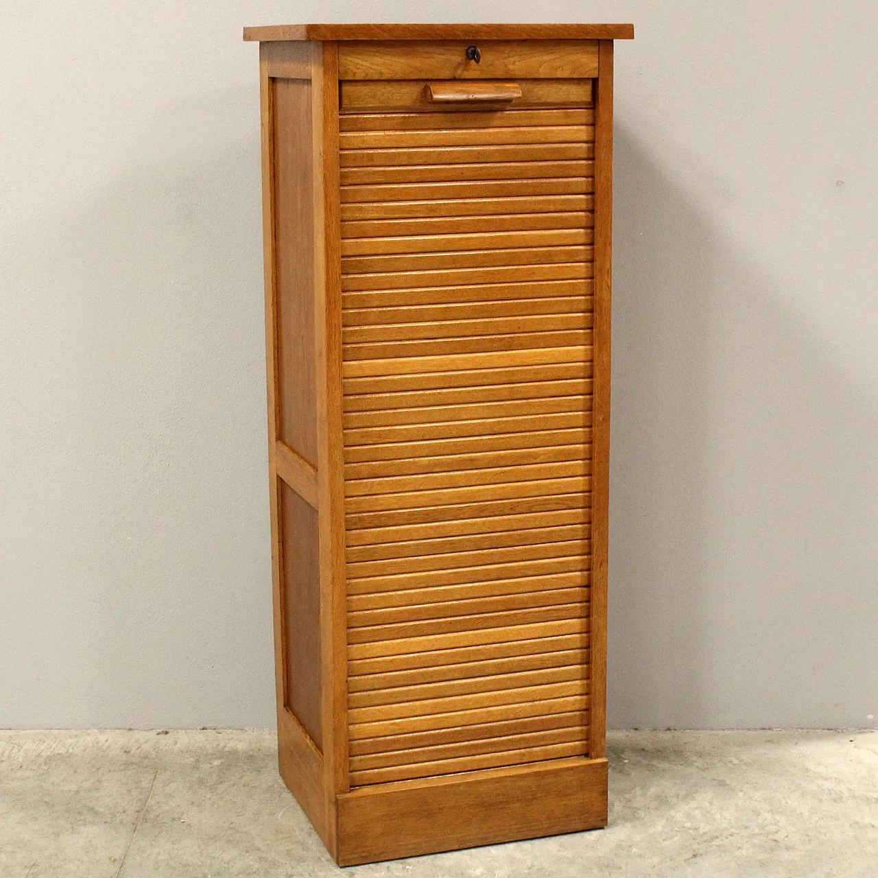 Filing cabinet with oak archive filing shutter, early 1900s 1