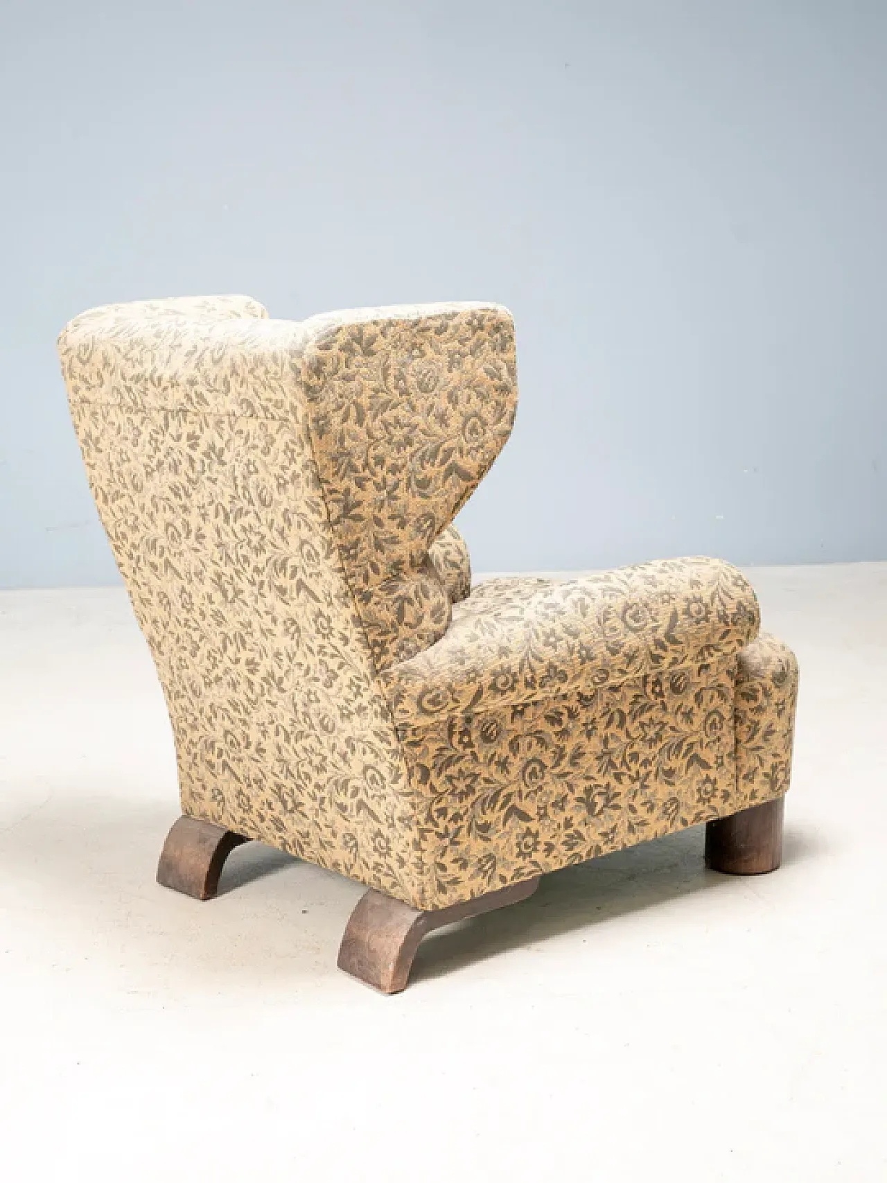 Poltrona Art Déco con schienale ad ali, anni '30 5