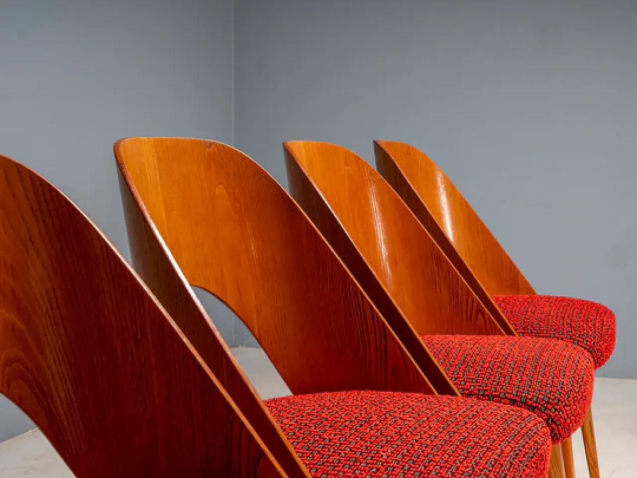 4 sedie da pranzo Antonín Šuman, anni '60 9