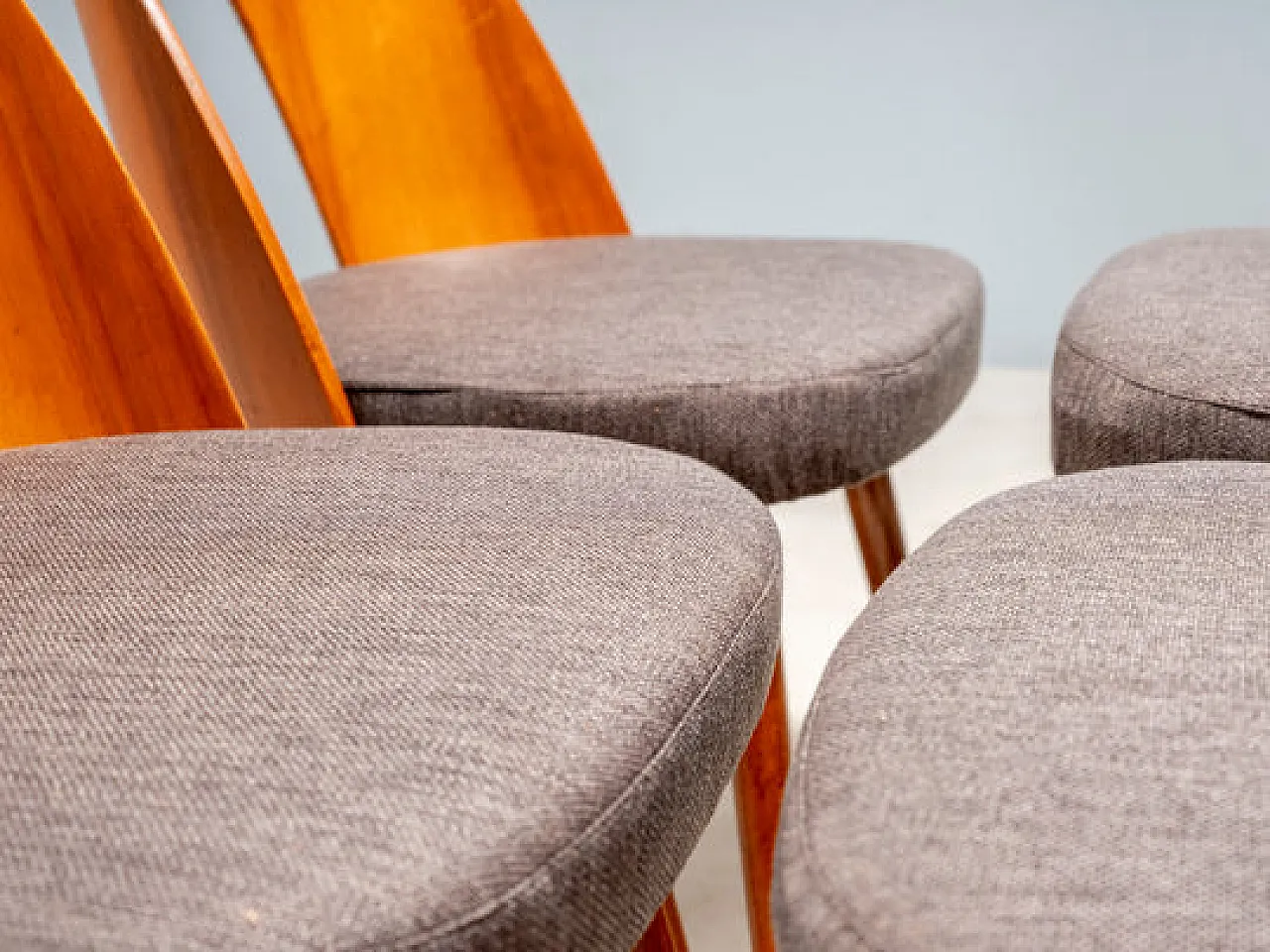 4 sedie da pranzo Antonín Šuman, anni '60 9