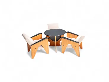 3 Poltrone con tavolino in legno, anni '50