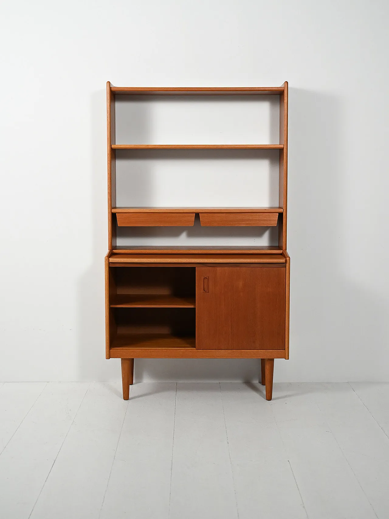 Libreria scandinava in teak con cassetti sospesi 4