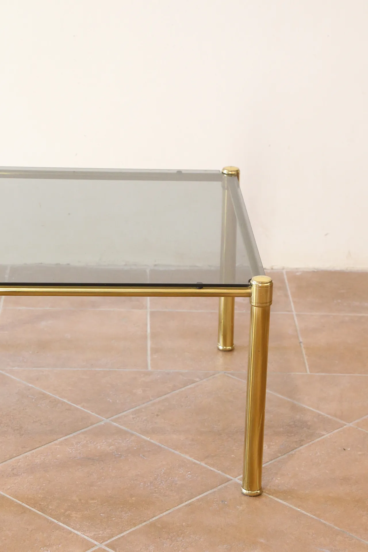 Coffee table in golden brass and glass, 70s 2