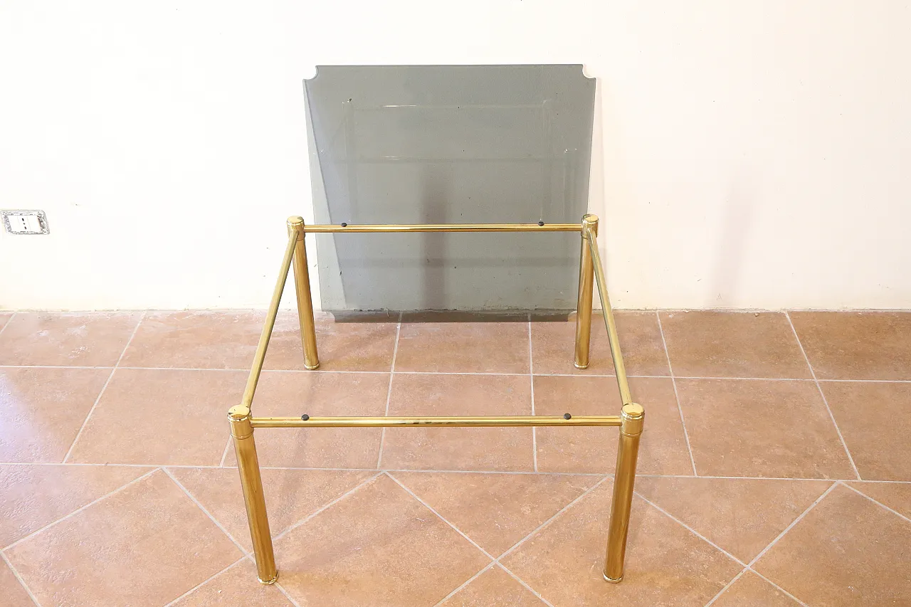 Coffee table in golden brass and glass, 70s 24