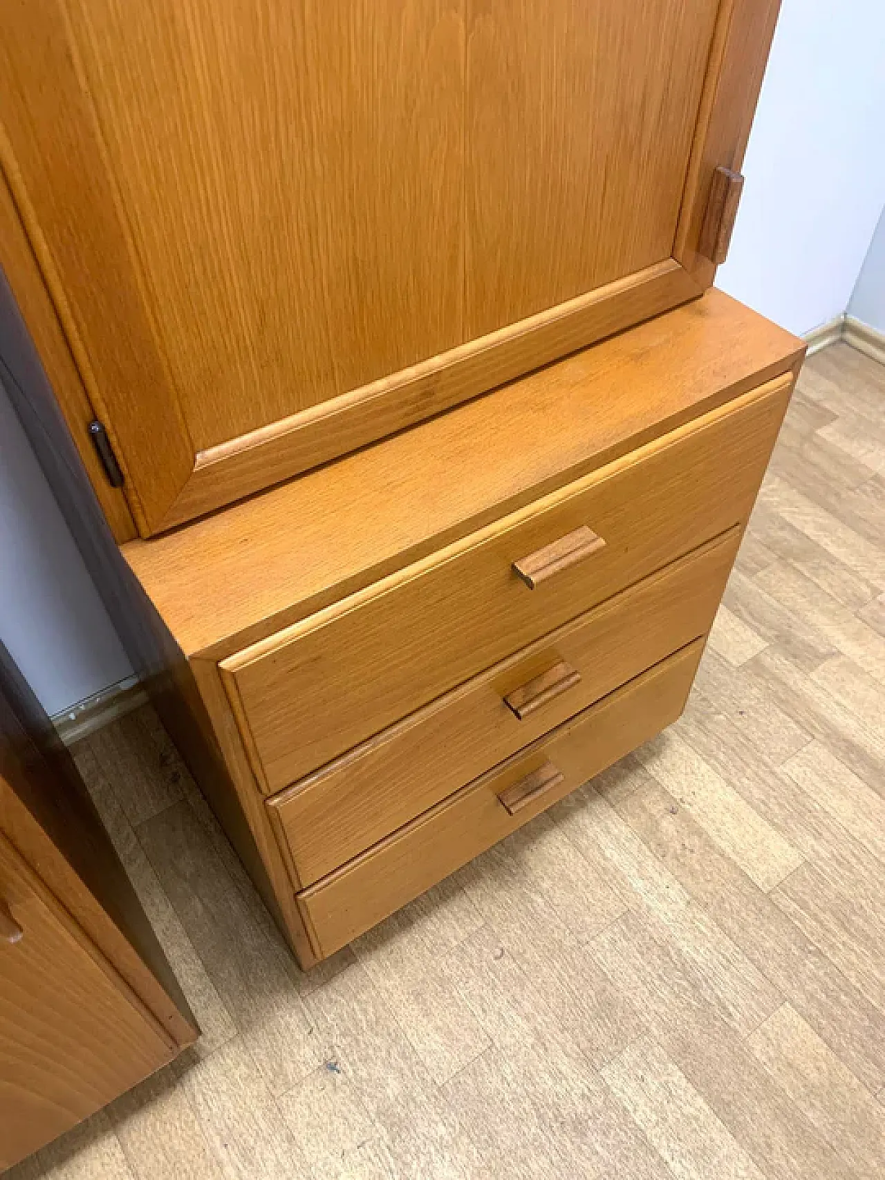 Coppia di cassettiere in legno impiallacciato, anni '70 5