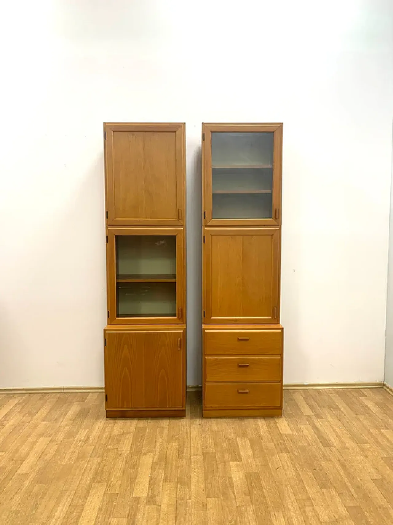 Coppia di cassettiere in legno impiallacciato, anni '70 6