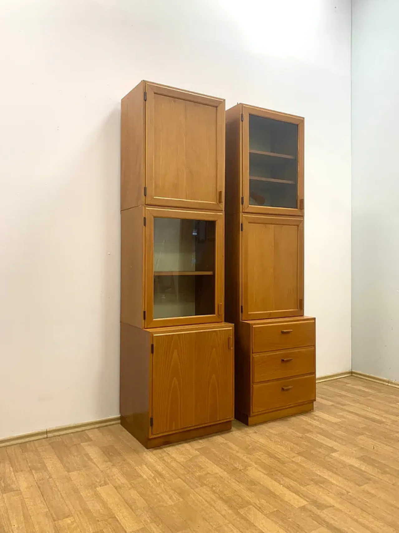 Coppia di cassettiere in legno impiallacciato, anni '70 8