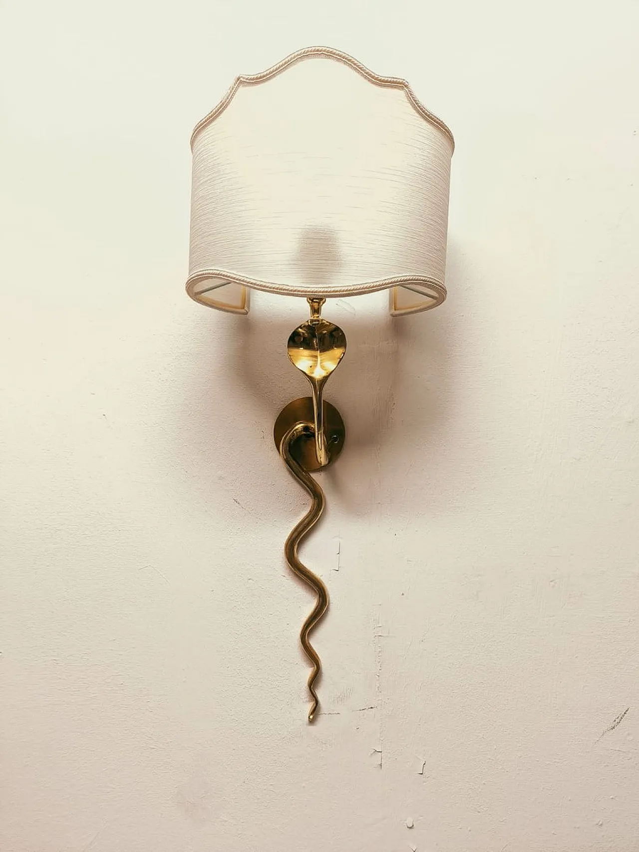 Brass Cobra wall light with fan, 1930s 1