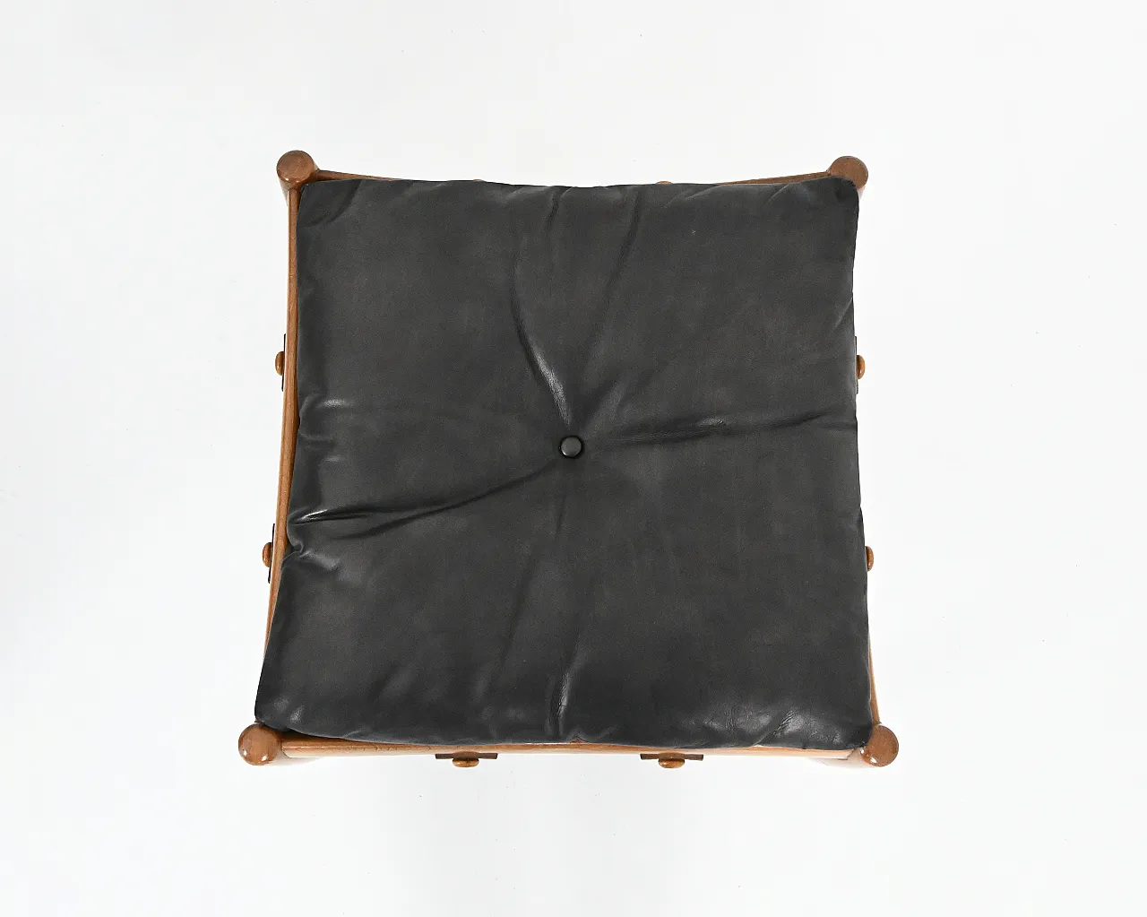 Poltrona e pouf Sheriff di Sergio Rodrigues per ISA Bergamo, anni '70 8