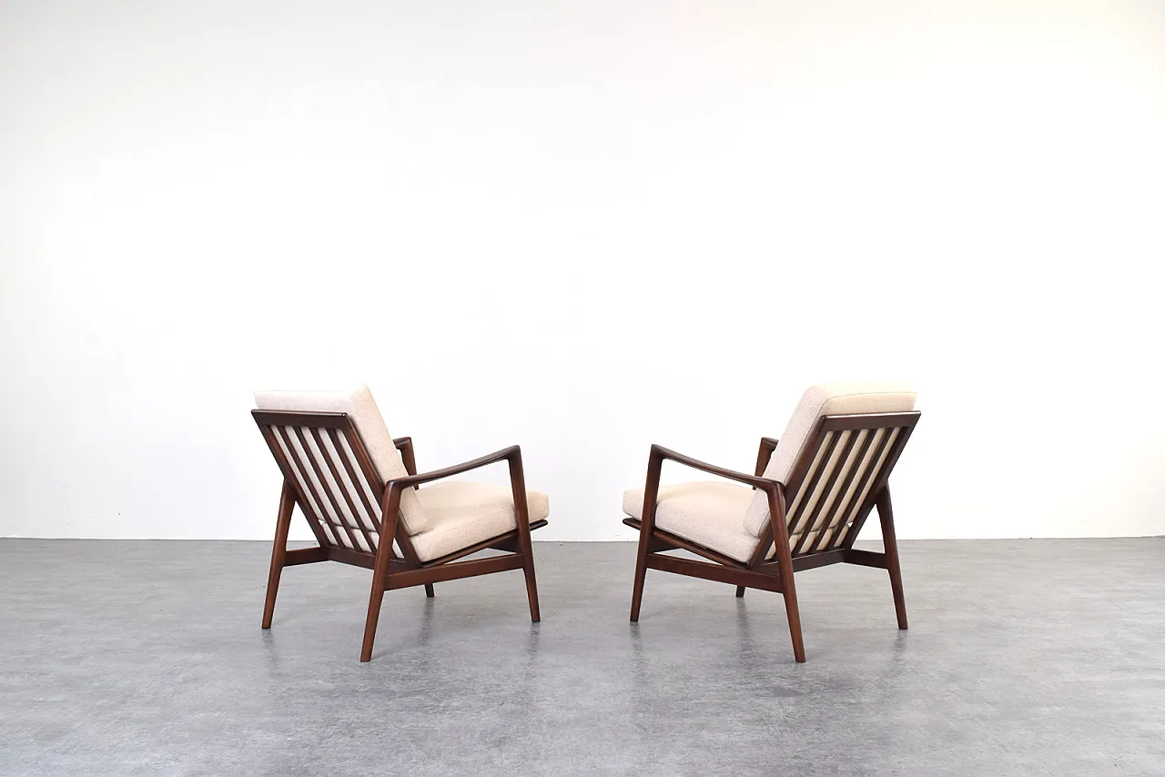 Pair of Mid-Century Stefan Lounge Chairs, 1960s 4