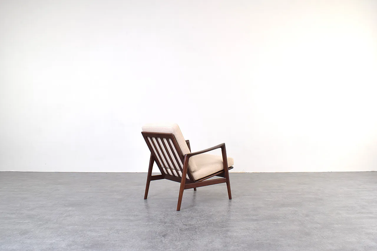 Pair of Mid-Century Stefan Lounge Chairs, 1960s 9