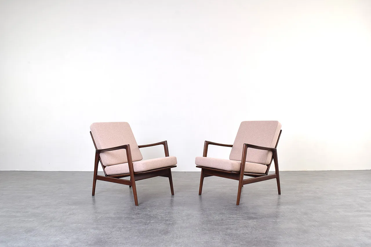 Pair of  Mid-Century Stefan Lounge Chairs, 1960s, 70s 1