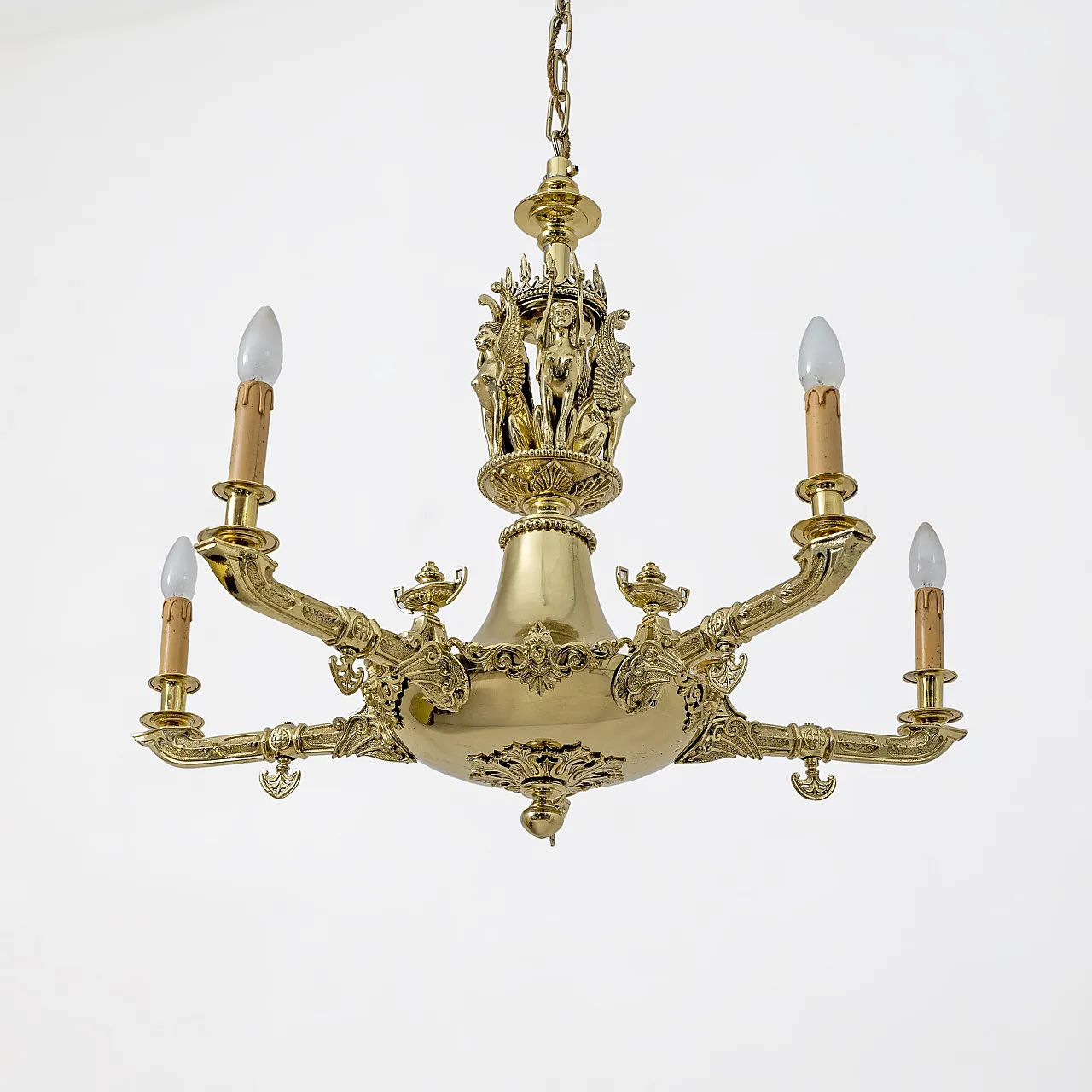 Lampadario in bronzo dorato stile Impero con figure alate, primo '800 6
