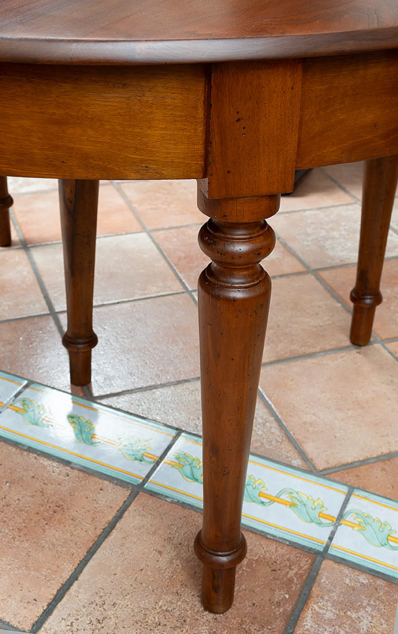 Louis Philippe Neapolitan table in solid walnut, 19th century 3