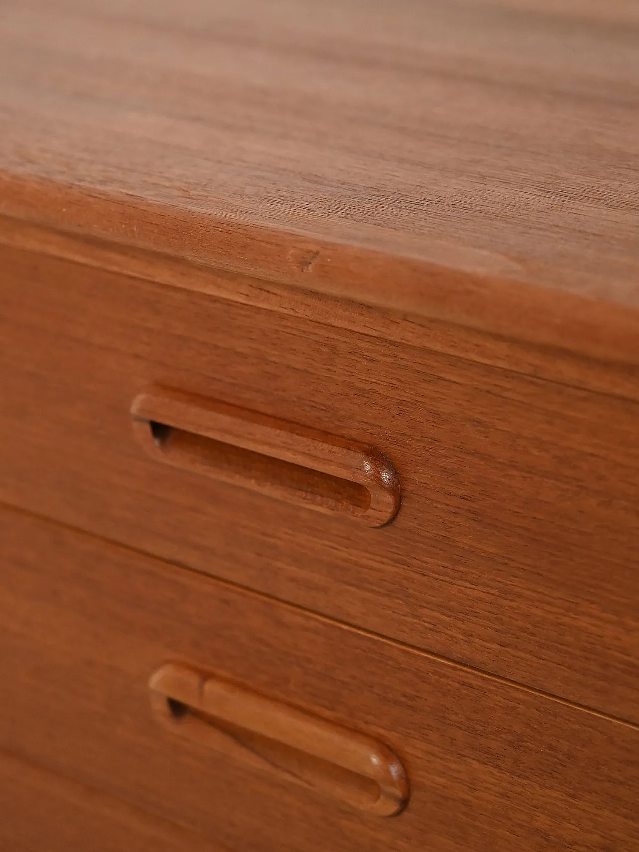 Sideboard scandinavo con struttura a vista 10