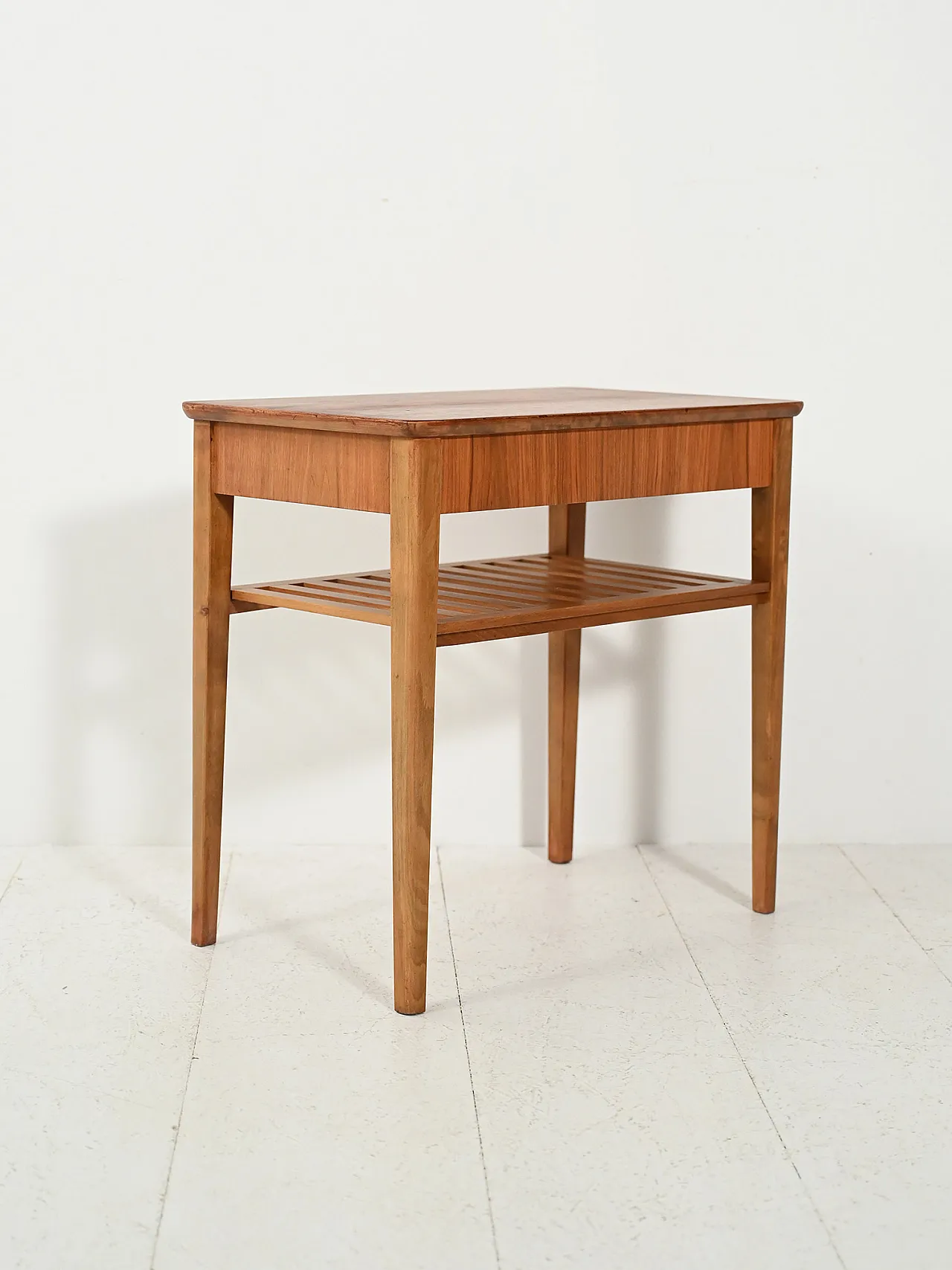 Scandinavian bedside table with slatted magazine rack 3