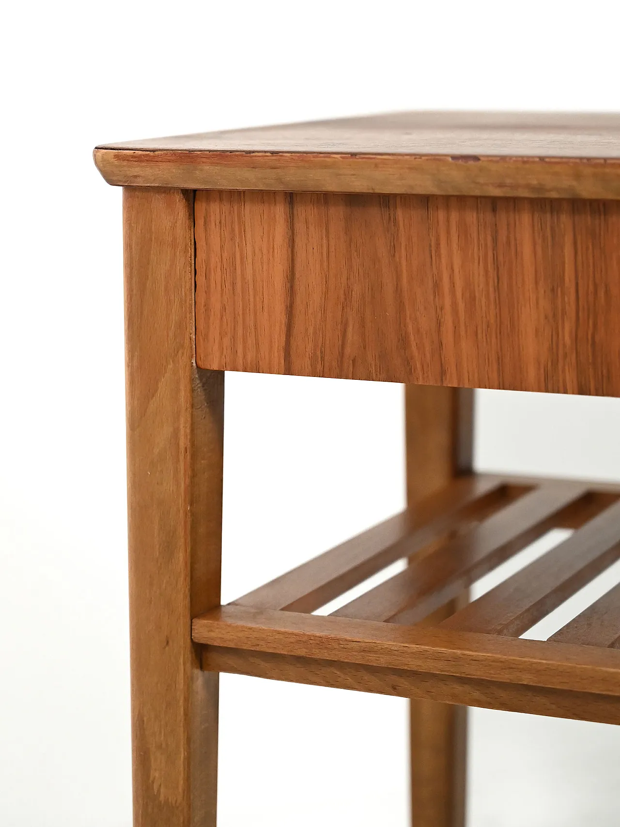 Scandinavian bedside table with slatted magazine rack 5